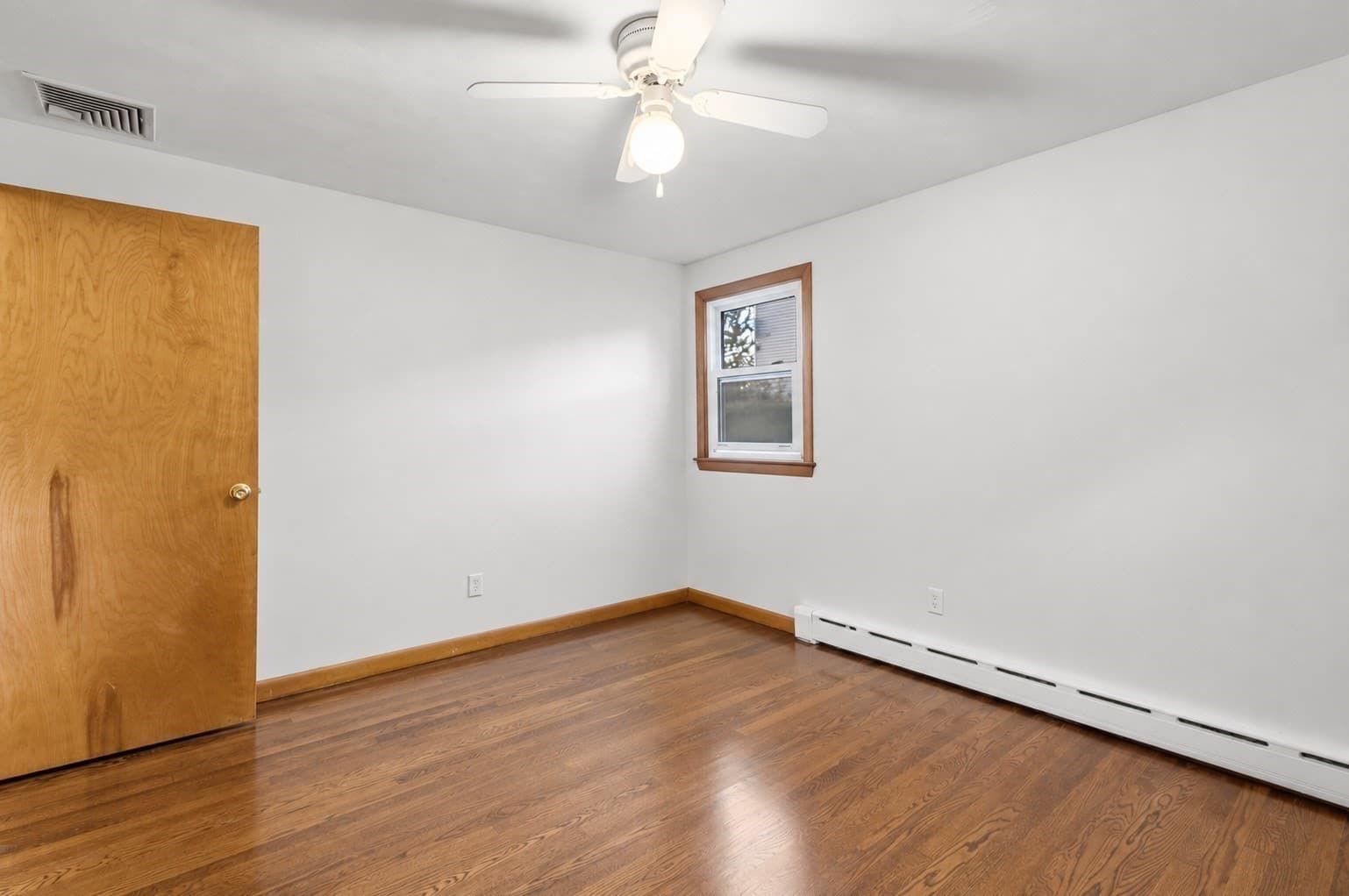 Single Family Residence at 45 Pineridge St, New Bedford MA 02740, photo 14 of 23