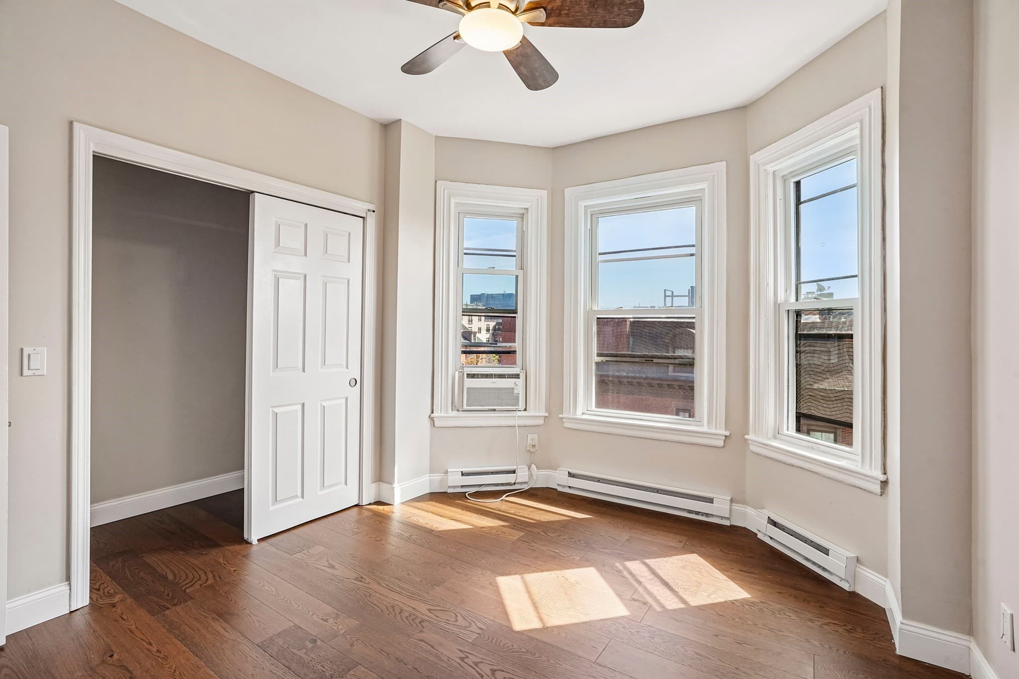 Condominium at 583 Massachusetts Ave # 5, Boston MA 02118, Boston, photo 12 of 24