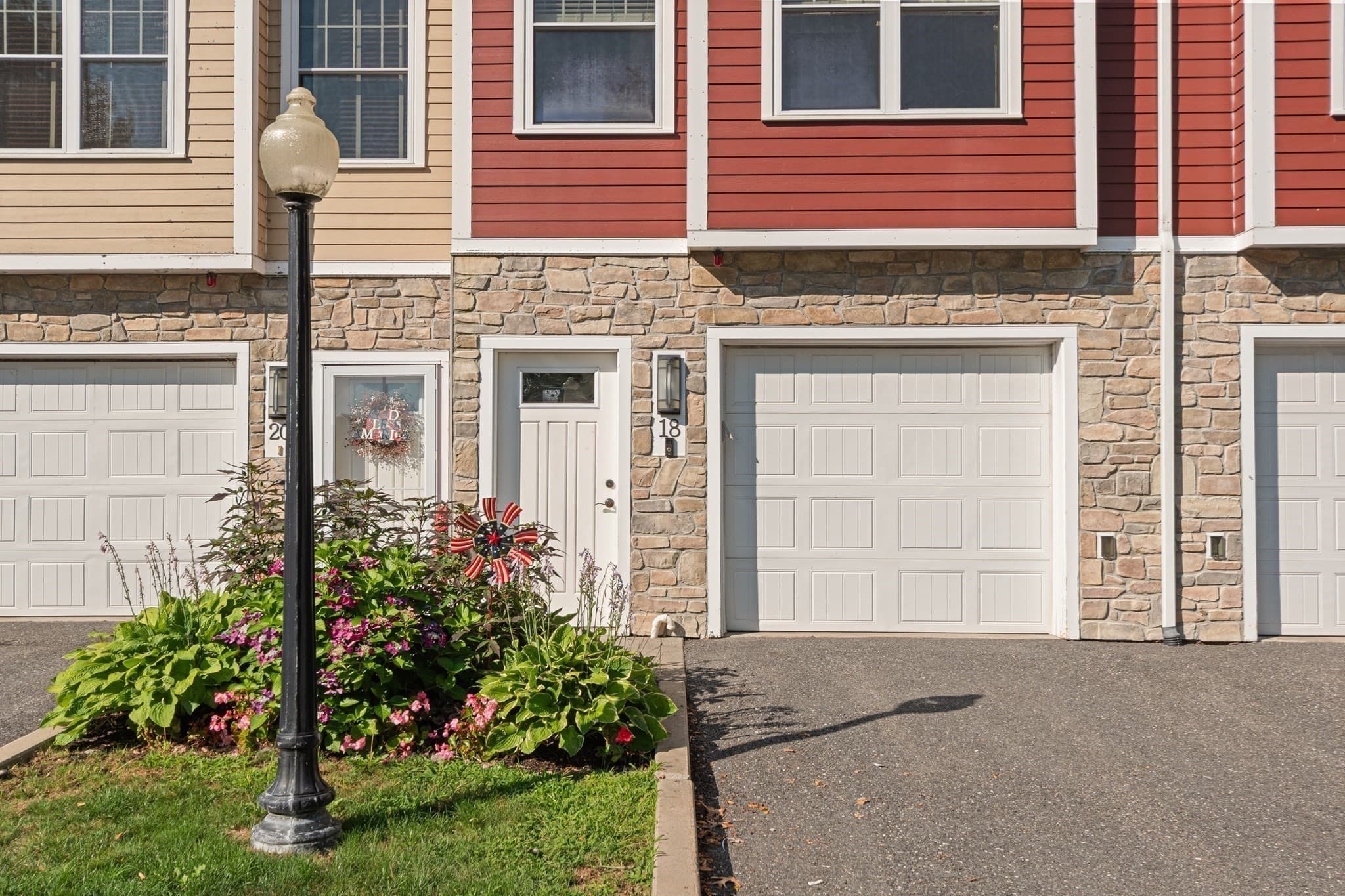 Condominium at 18 St. Mary's Way, Marlborough MA 01752, Marlborough, photo 2 of 33