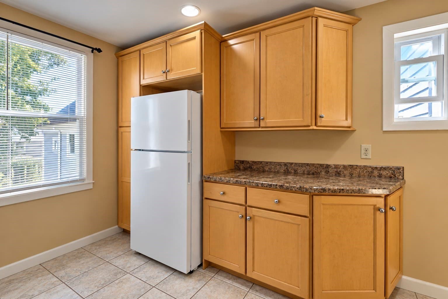 2 Family - 2 Units Up/Down at 76 Atlantic St, New Bedford MA 02740, New Bedford, photo 16 of 23
