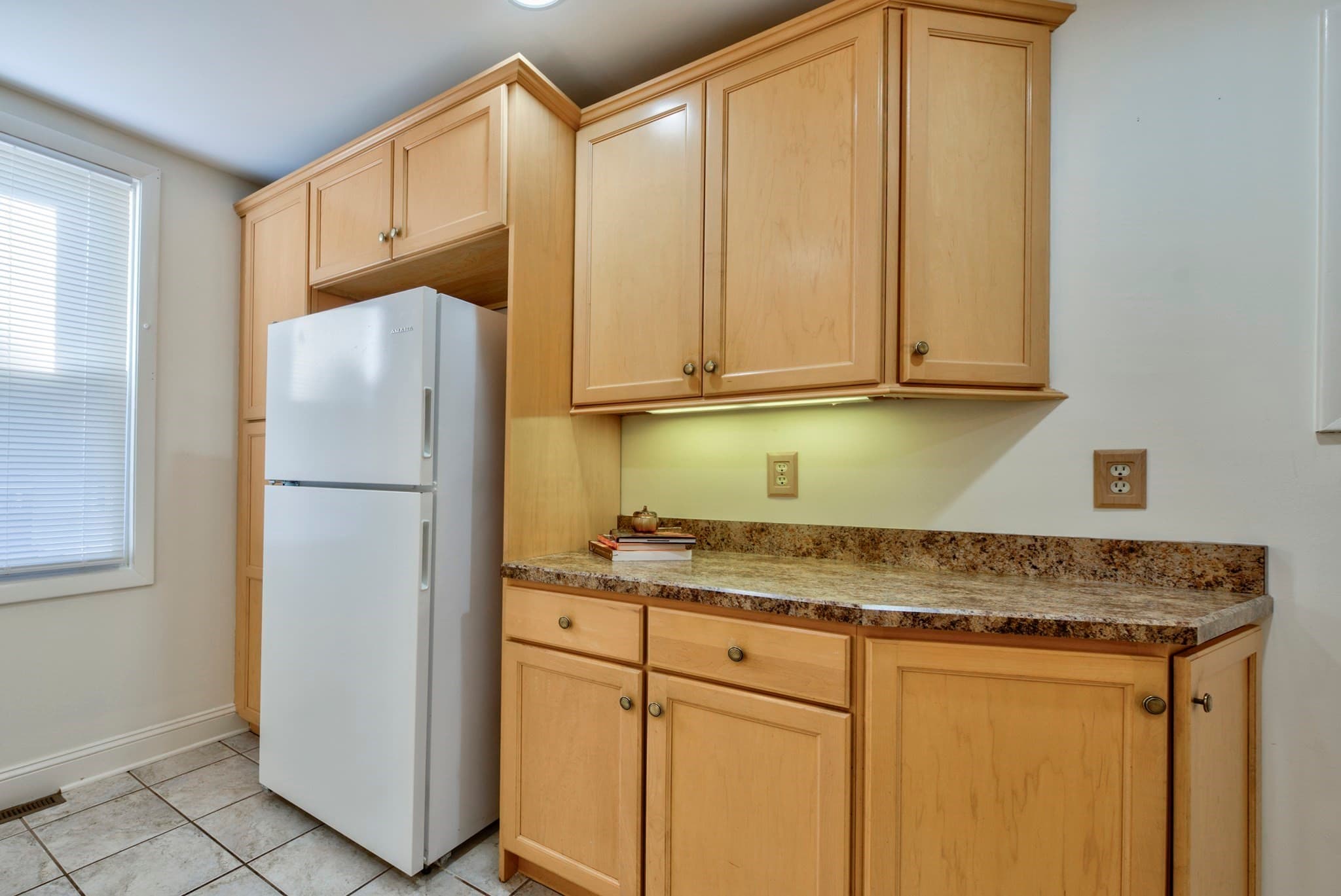 2 Family - 2 Units Up/Down at 76 Atlantic St, New Bedford MA 02740, New Bedford, photo 9 of 23