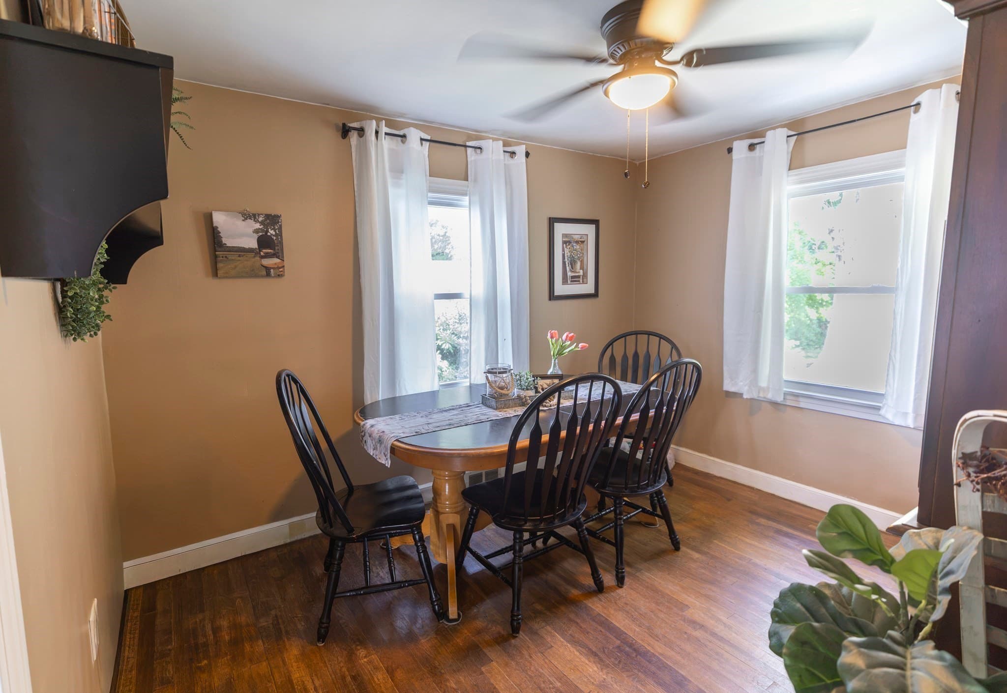 Single Family Residence at 118 Ararat St, Worcester MA 01606, Worcester, photo 5 of 21