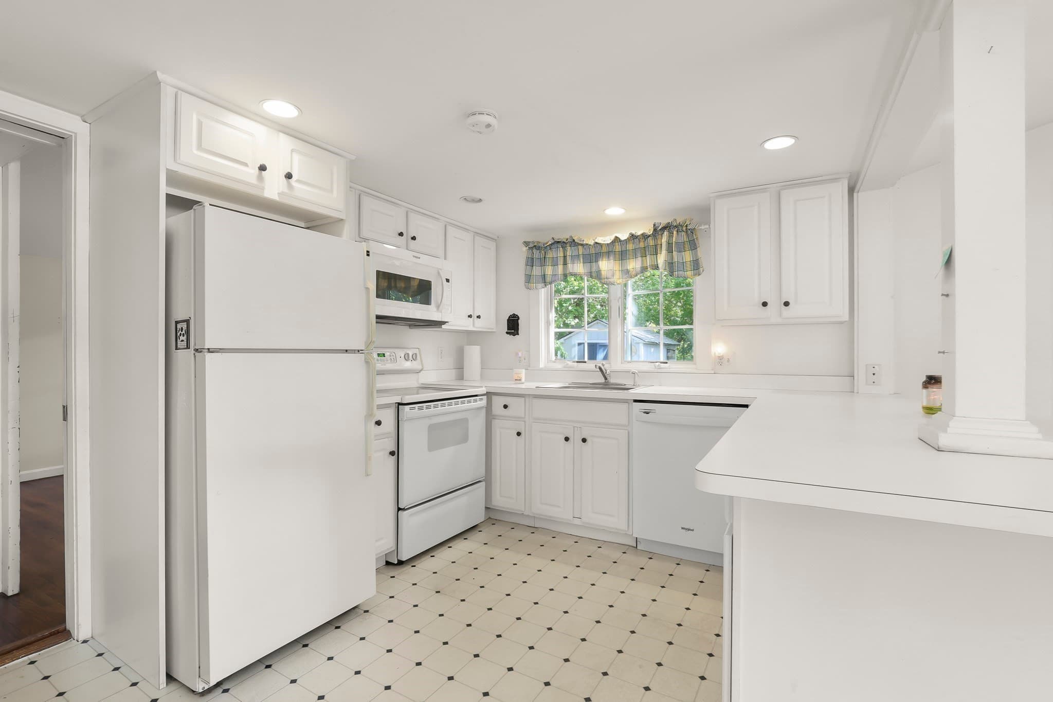 Single Family Residence at 40B East Blvd, Wareham MA 02558, Wareham, photo 12 of 39