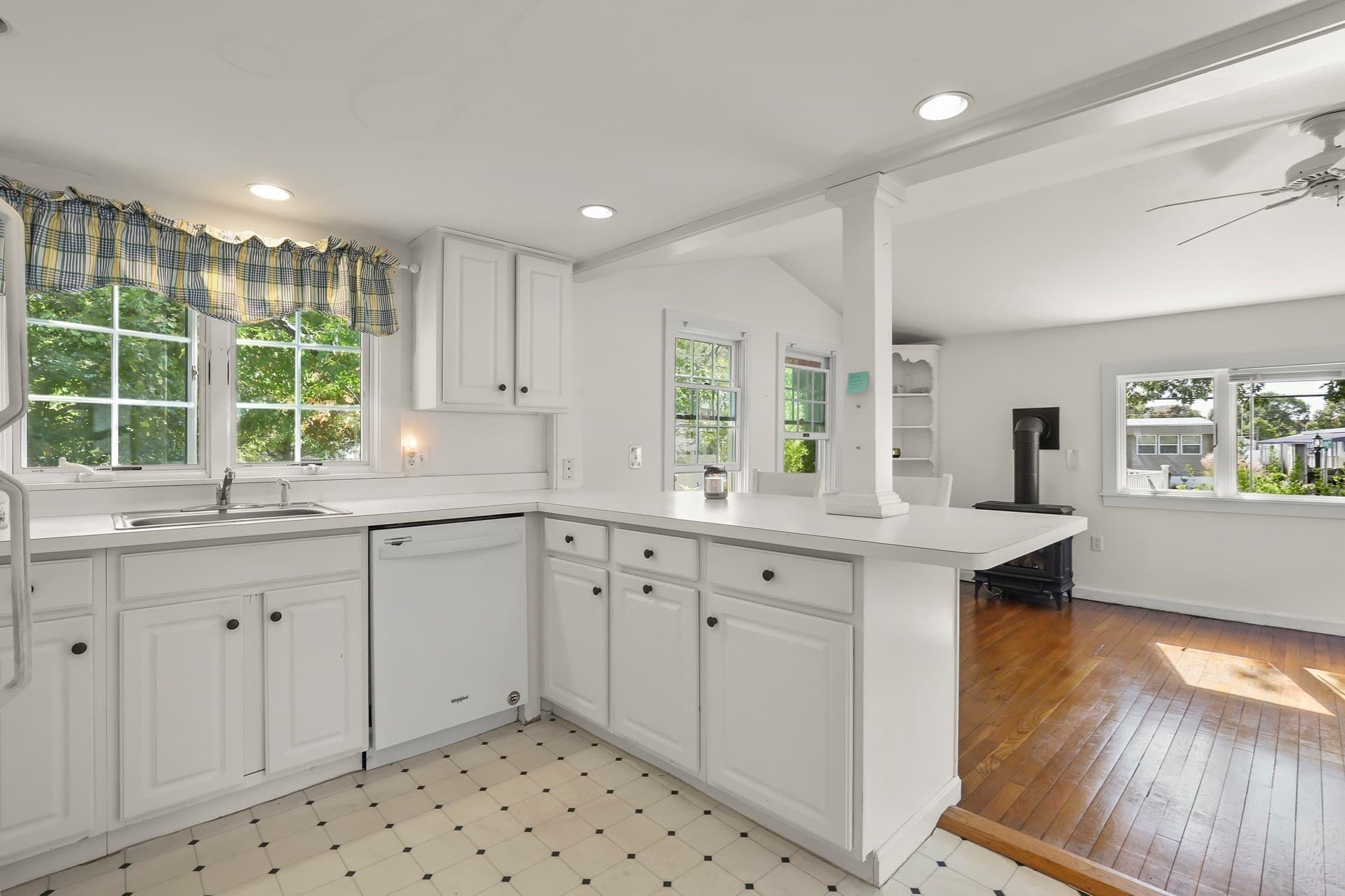 Single Family Residence at 40B East Blvd, Wareham MA 02558, Wareham, photo 14 of 39