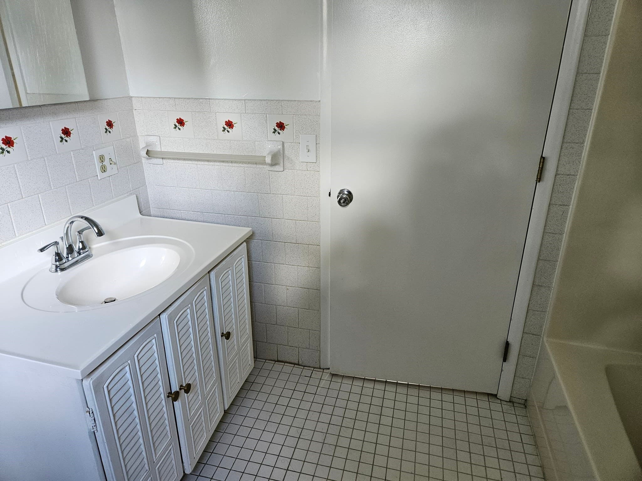 2 Family - 2 Units Up/Down at 55 Lexington Ave, North Providence RI 02904, North Providence, photo 18 of 32