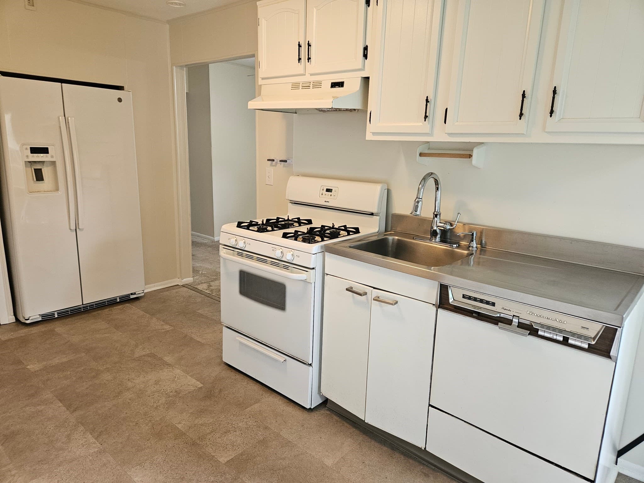 2 Family - 2 Units Up/Down at 55 Lexington Ave, North Providence RI 02904, North Providence, photo 15 of 32