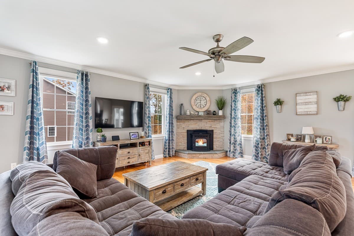 Single Family Residence at 705 County St, Seekonk MA 02771, Seekonk, photo 14 of 35