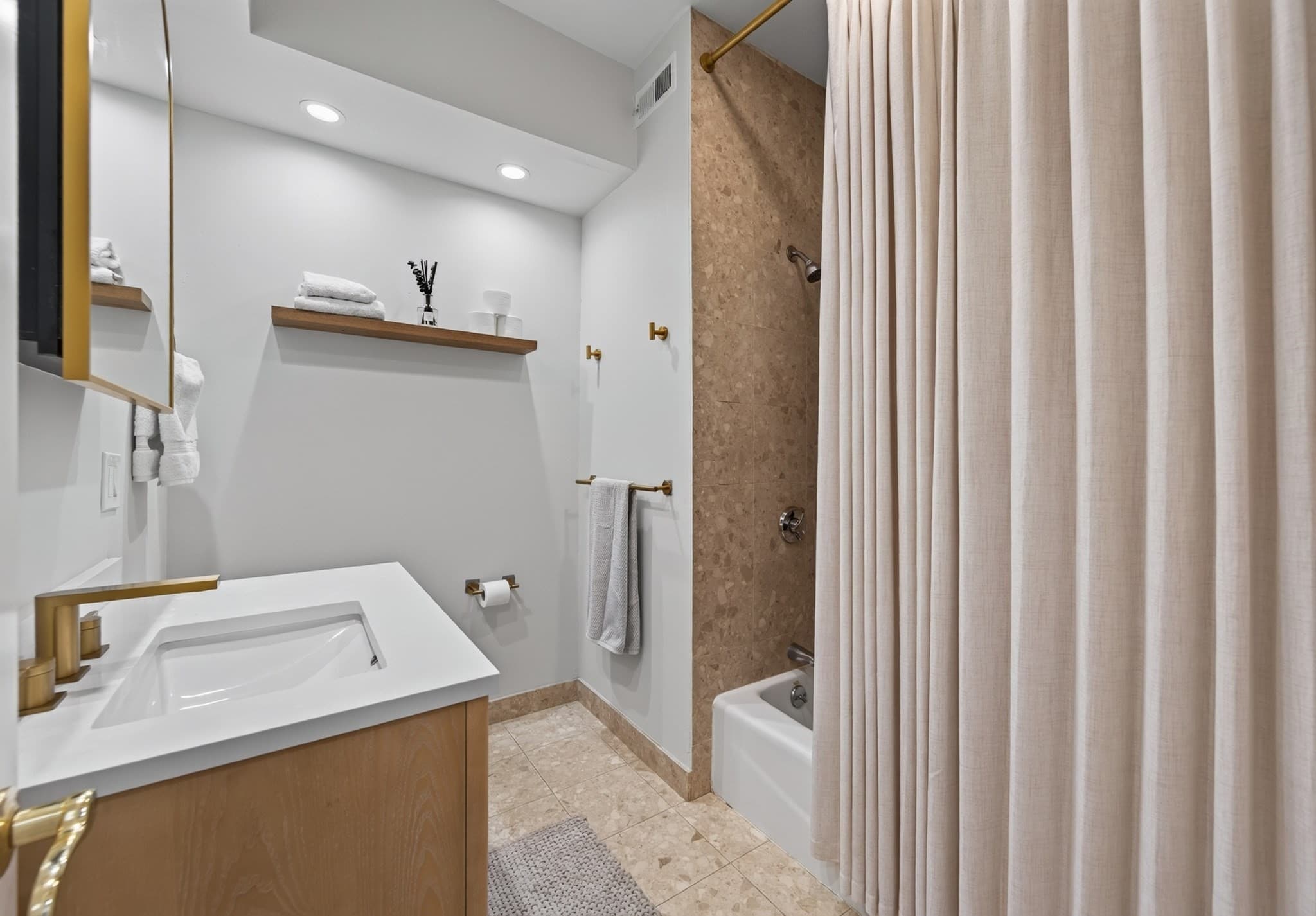 Condominium at 274-276A Shawmut Ave # 3, Boston MA 02118, Boston, photo 11 of 16