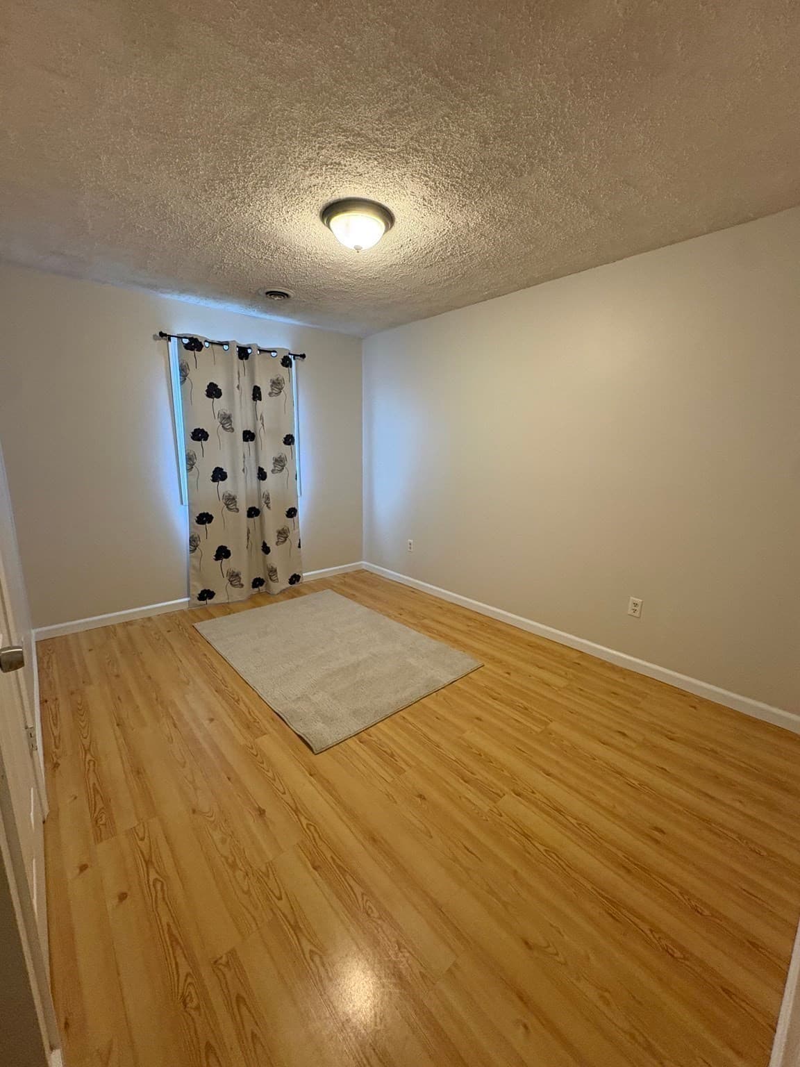 Condominium at 225 Shove St # B5, Fall River MA 02724, photo 20 of 31