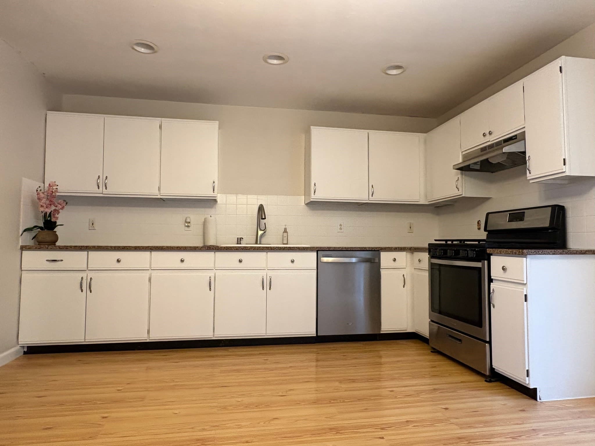 Condominium at 225 Shove St # B5, Fall River MA 02724, Fall River, photo 4 of 14