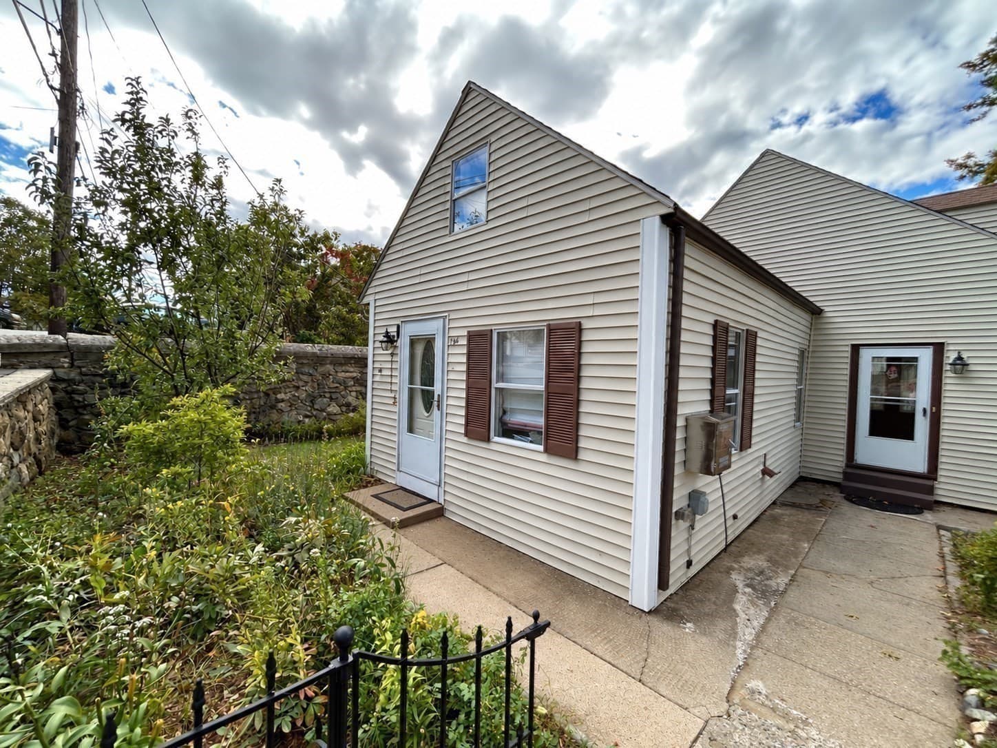 Single Family Residence at 126 Pine Hill Cir, Waltham MA 02451, photo 26 of 28