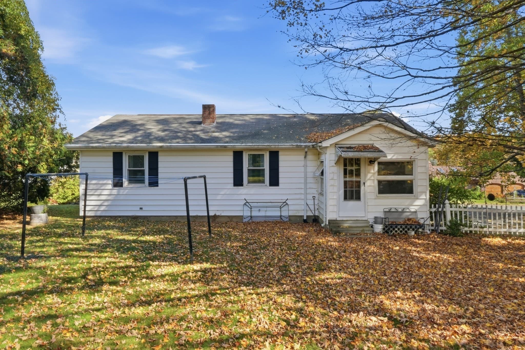 Single Family Residence at 6 Birch St, West Brookfield MA 01585, West Brookfield, photo 3 of 42