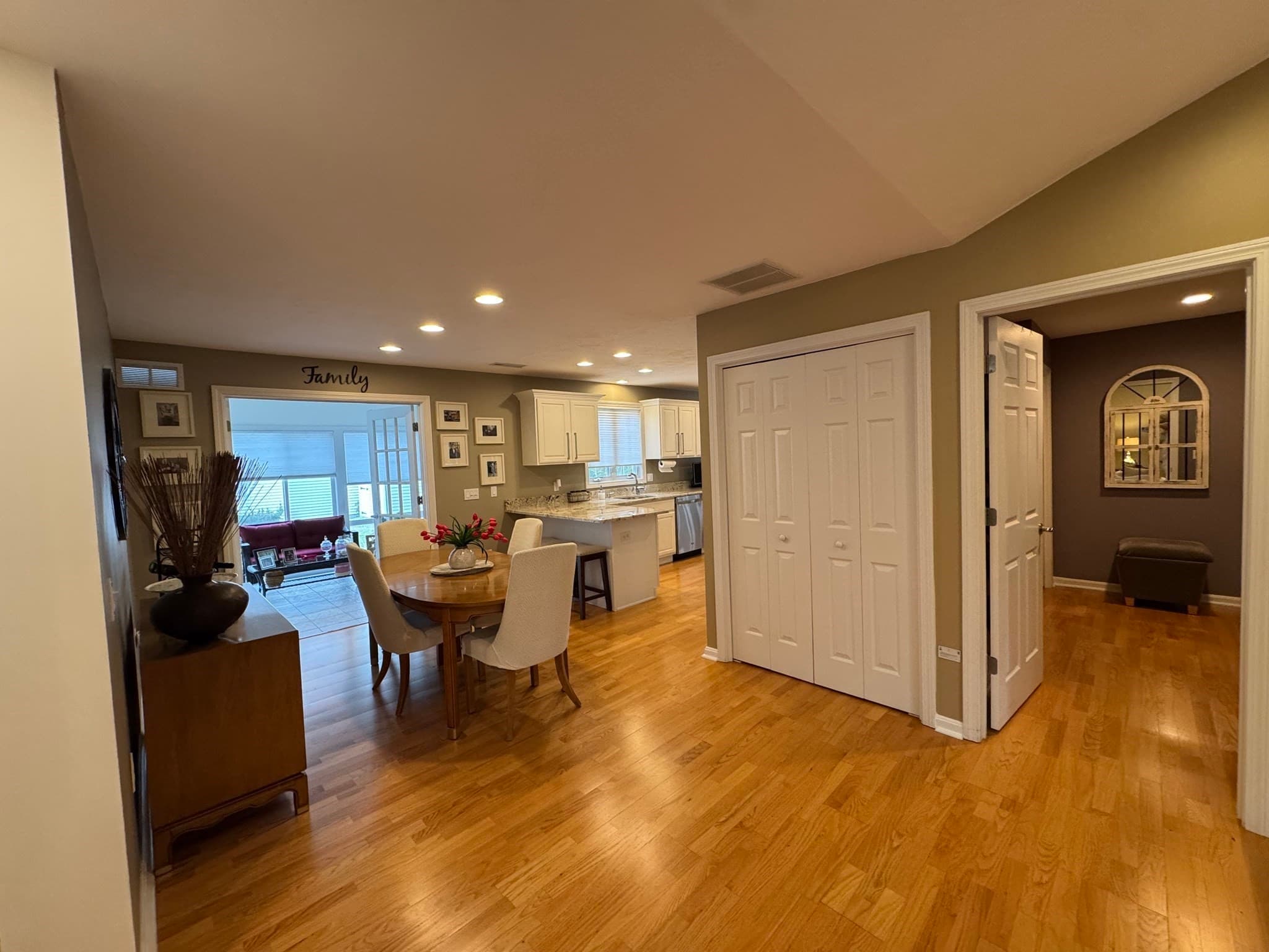 Single Family Residence at 31 Dunbar Drive, Easton MA 02356, Easton, photo 10 of 34