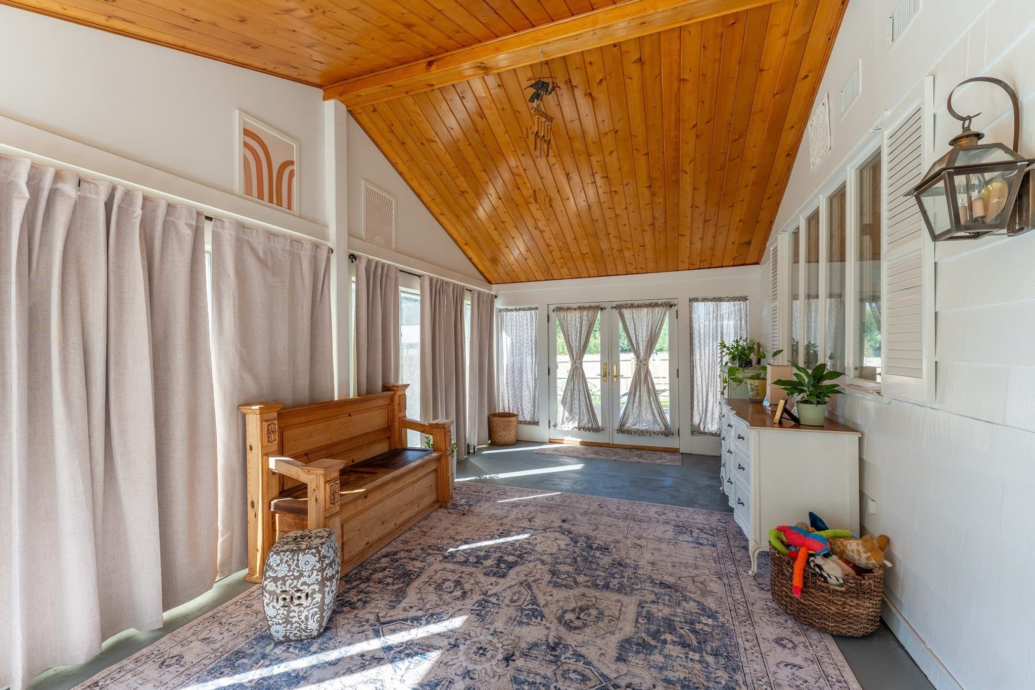 Single Family Residence at 95 Caroline Ave, Somerset MA 02725, Somerset, photo 13 of 33