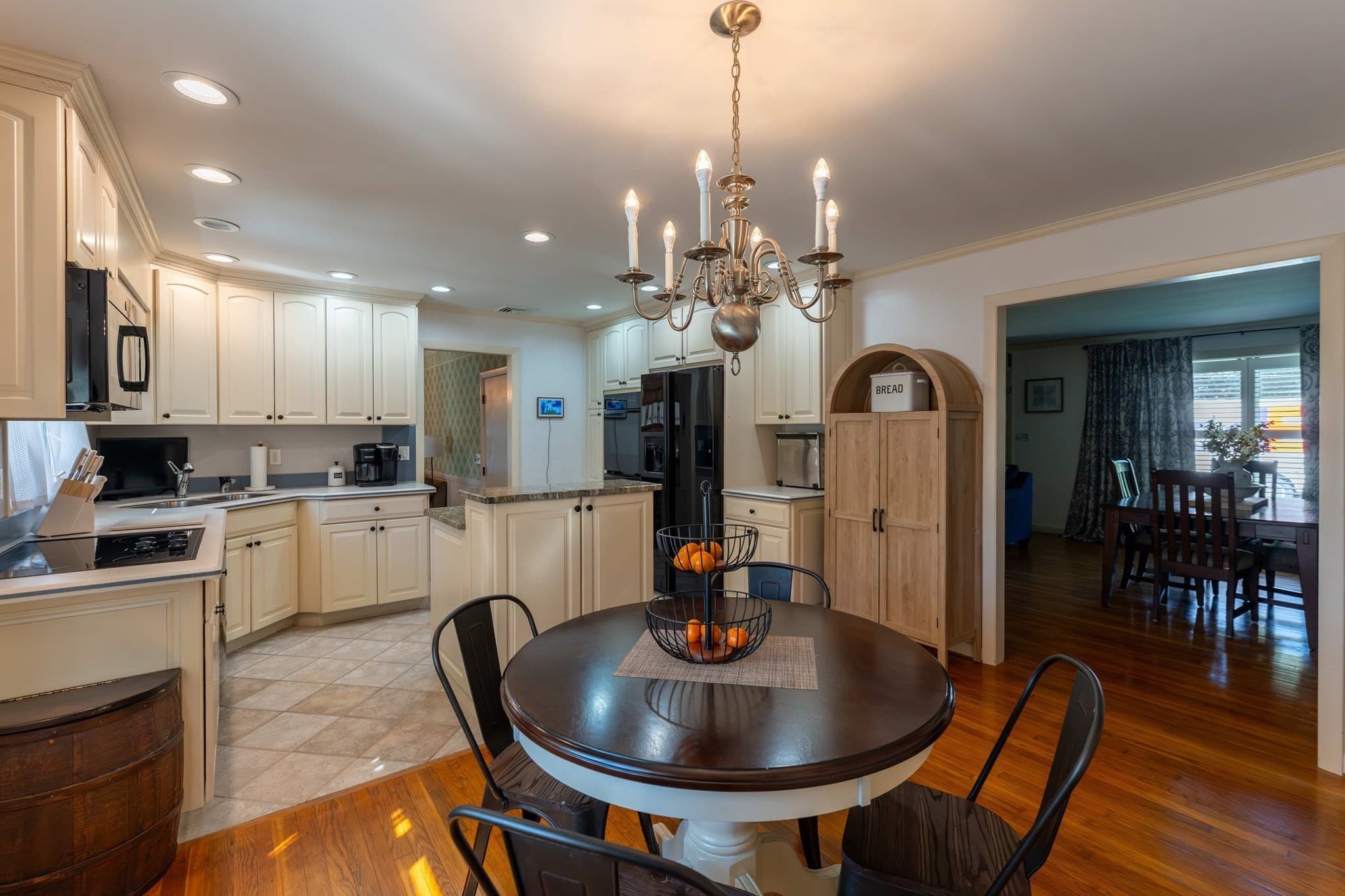 Single Family Residence at 95 Caroline Ave, Somerset MA 02725, Somerset, photo 17 of 33