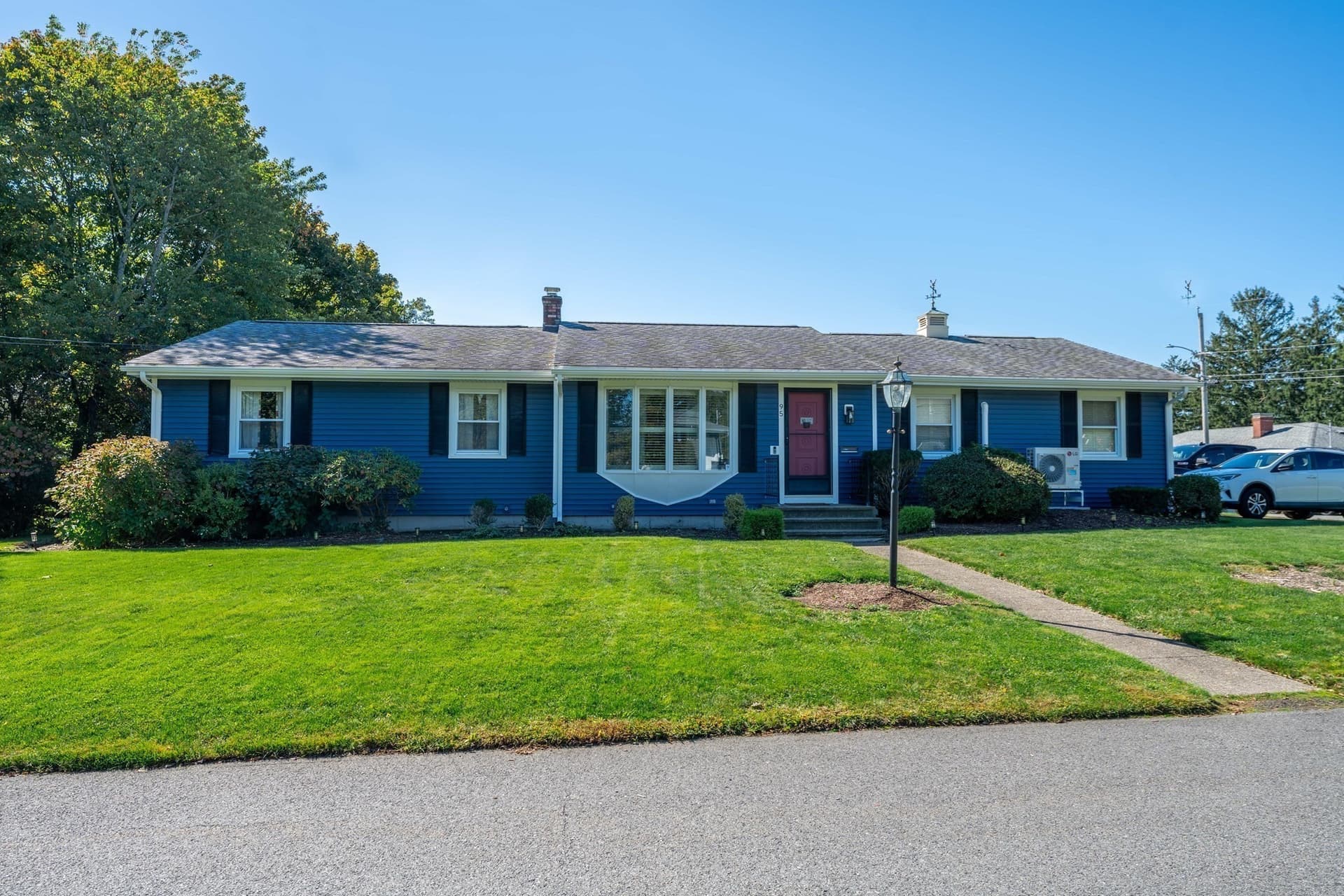 95 Caroline Ave, Somerset MA 02725