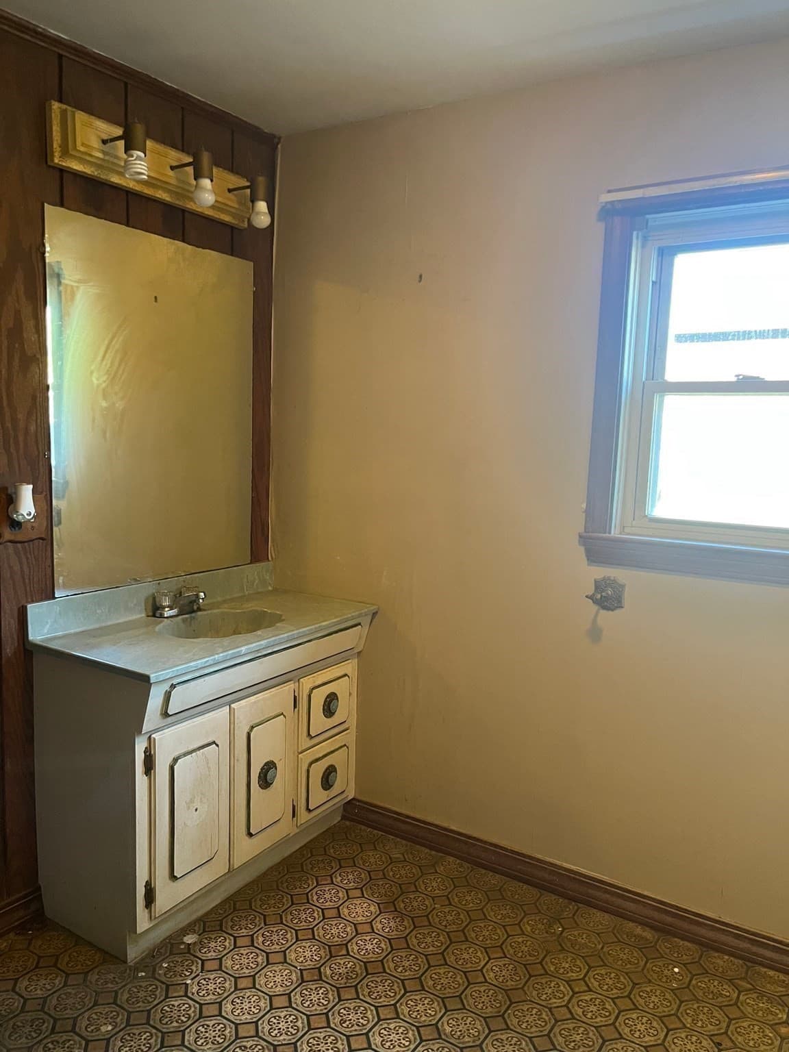 Single Family Residence at 15 Margaret, Monson MA 01057, Monson, photo 15 of 26
