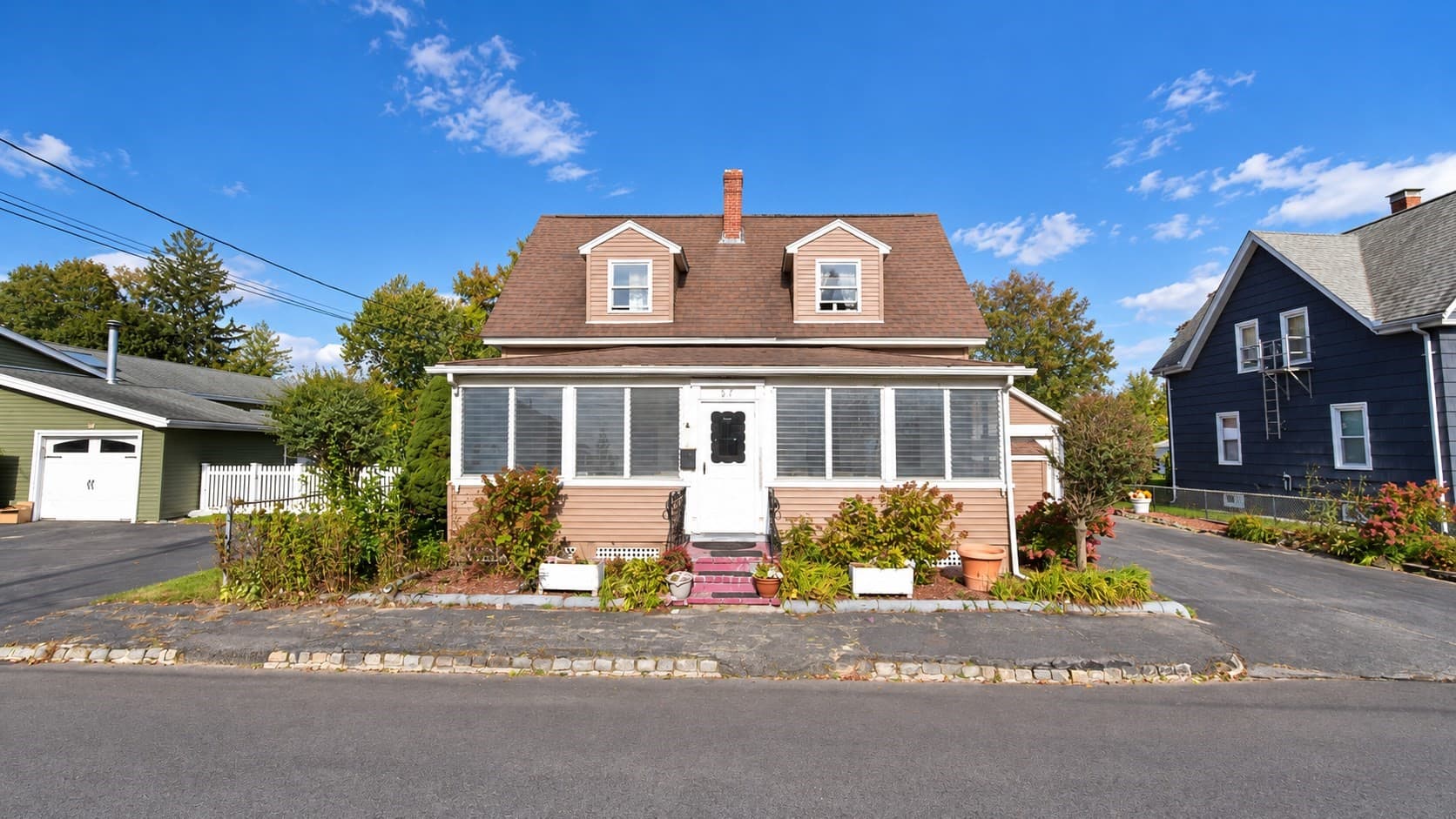 37 Benefit St, Taunton MA 02780