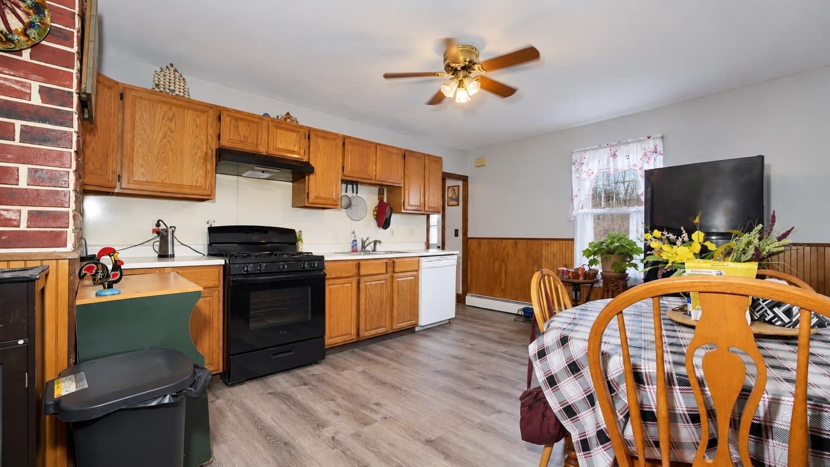Single Family Residence at 37 Benefit St, Taunton MA 02780, Taunton, photo 9 of 17