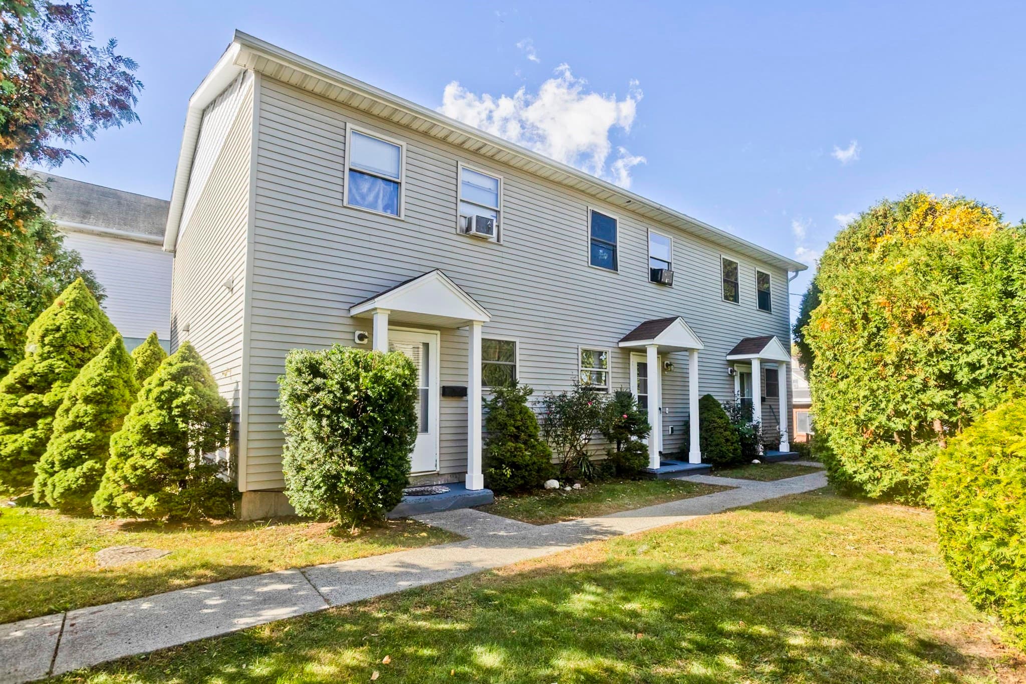 73-75 Walnut St, Holyoke MA 01040
