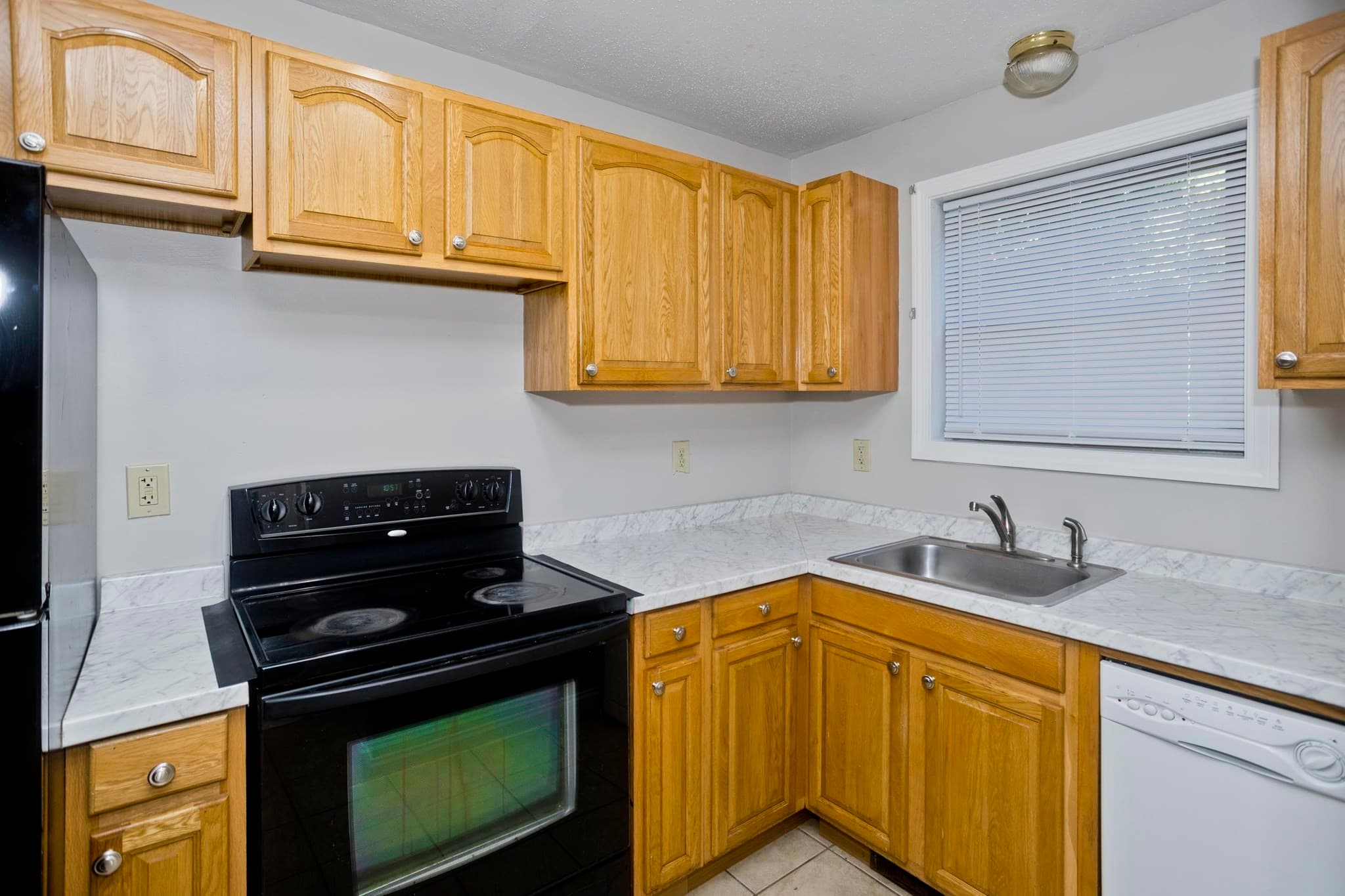 4 Family - 4 Units Side by Side at 73-75 Walnut St, Holyoke MA 01040, Holyoke, photo 8 of 17