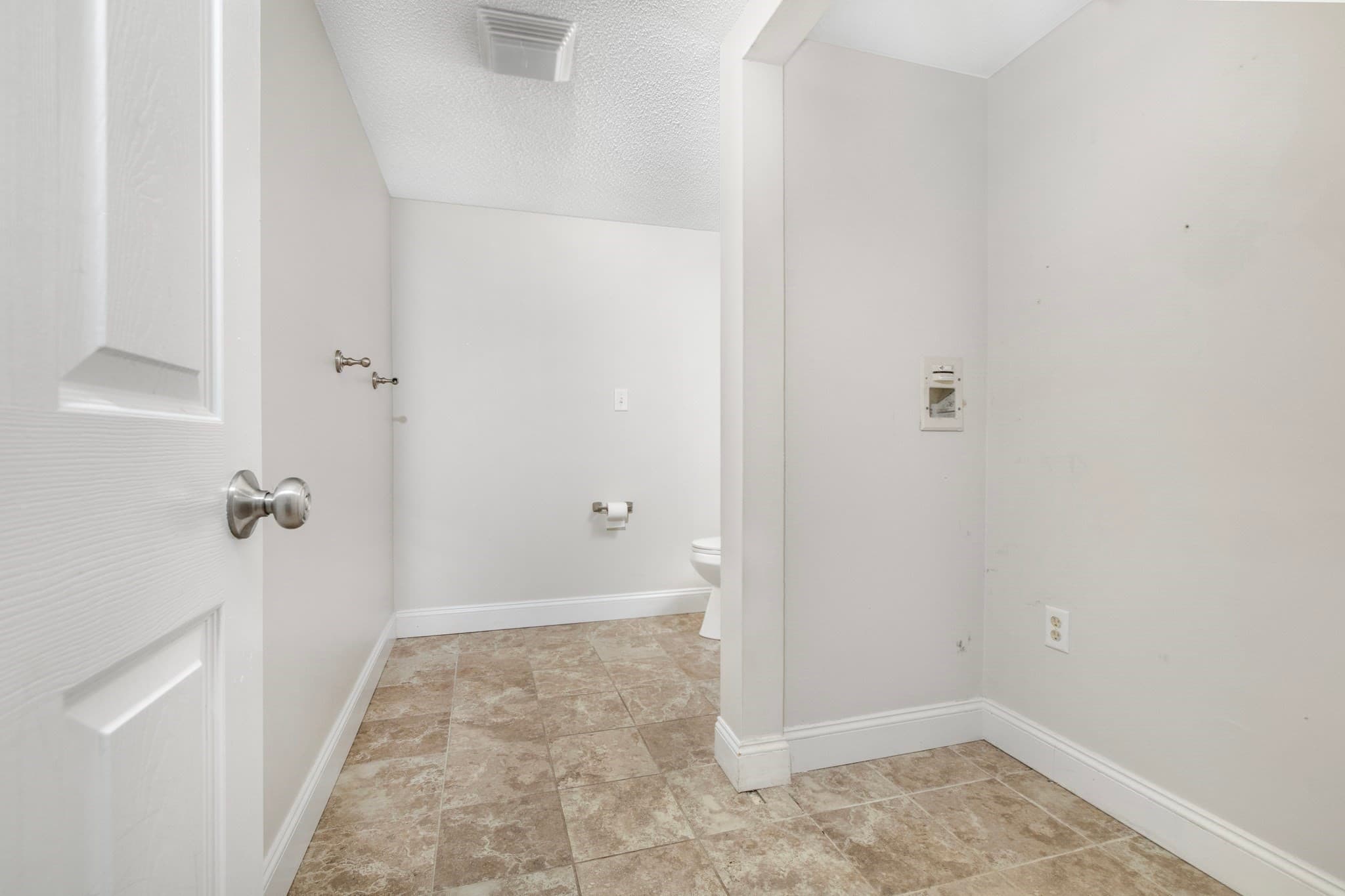 Condominium at 1029 Pleasant St # 9, Worcester MA 01602, Worcester, photo 18 of 18