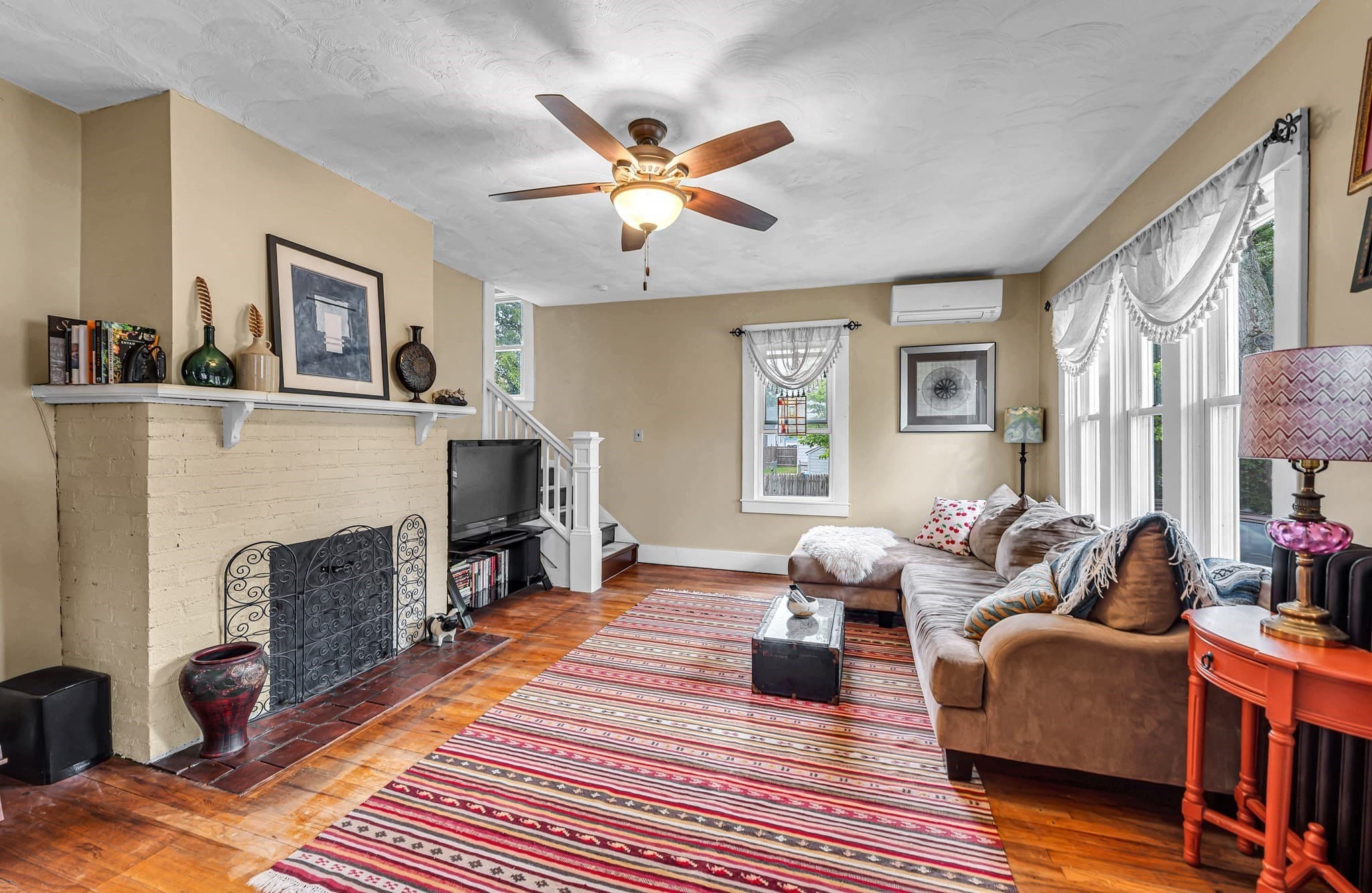 Single Family Residence at 18 Fabyan St, West Springfield MA 01089, West Springfield, photo 6 of 24