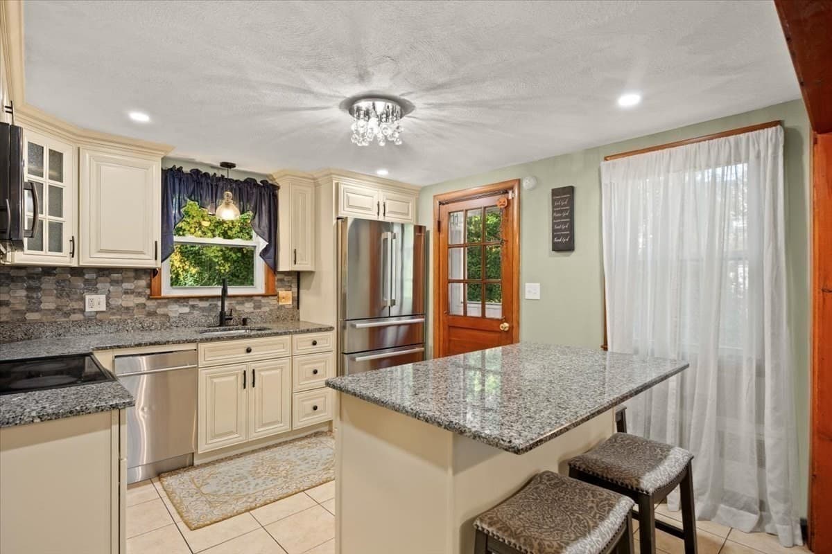 Single Family Residence at 45 Decker St, Milton MA 02186, Milton, photo 9 of 28