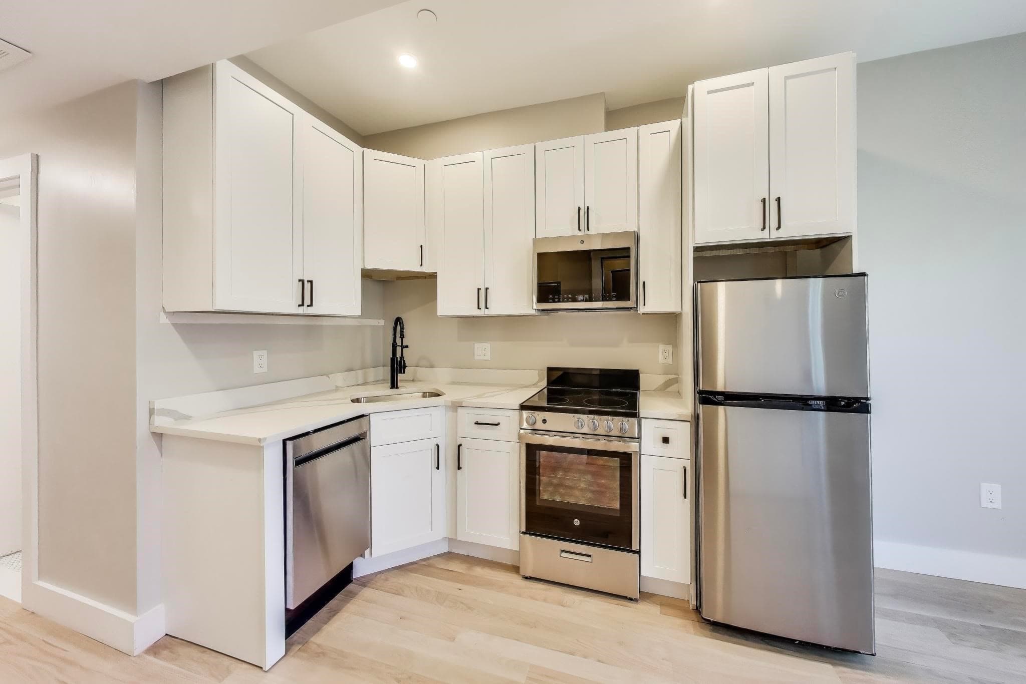 5-9 Family at 35-37 Delle Ave, Boston MA 02136, Boston, photo 13 of 28
