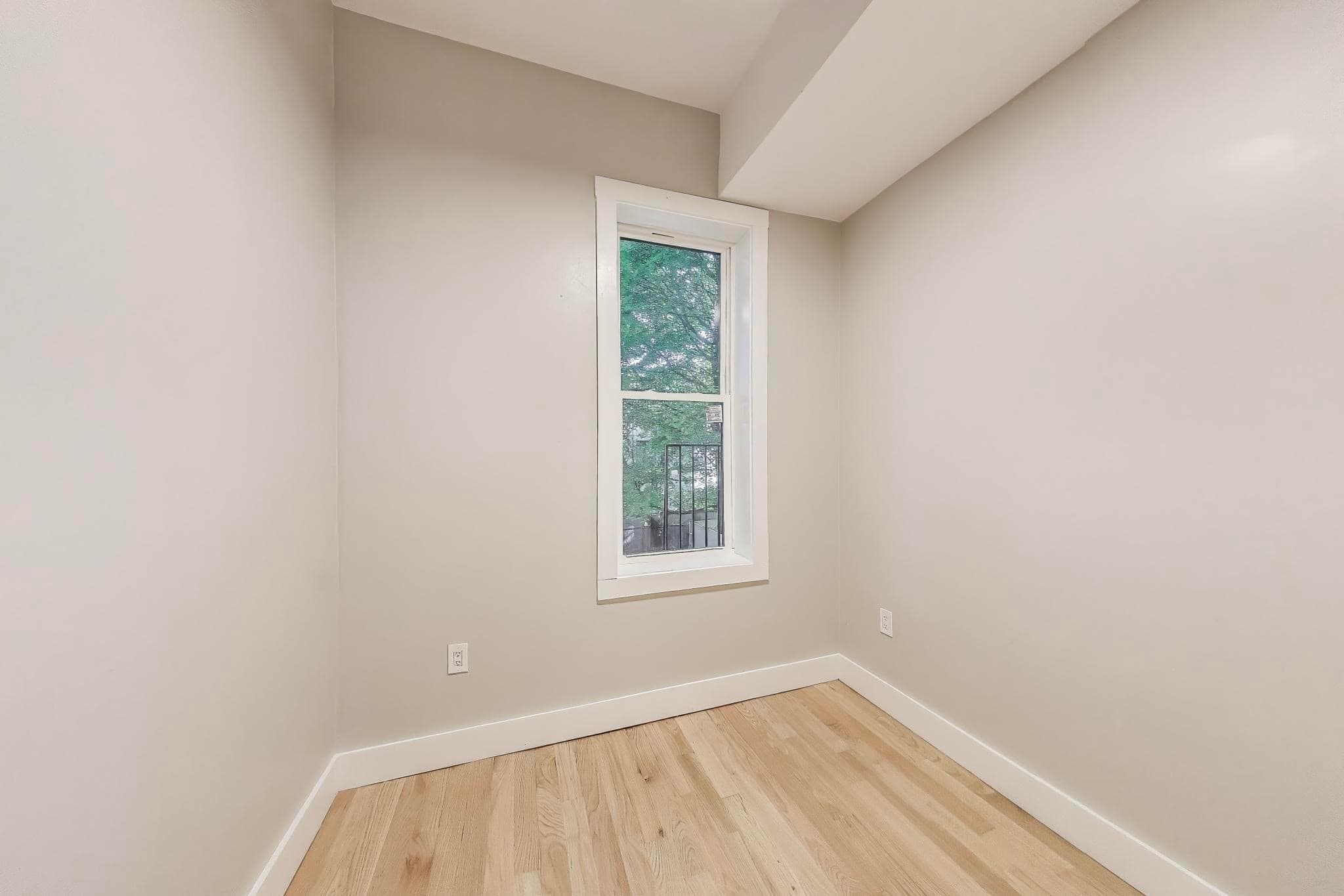 5-9 Family at 35-37 Delle Ave, Boston MA 02136, Boston, photo 8 of 28