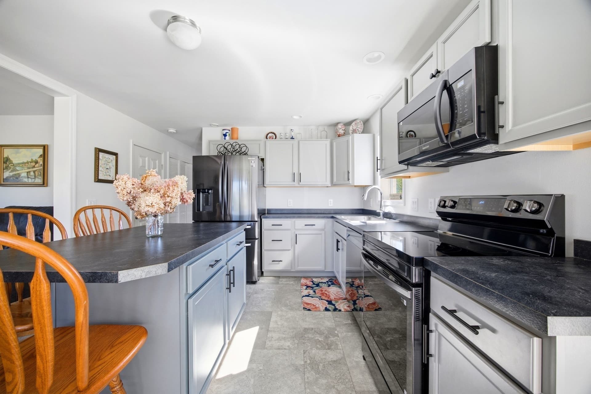 Single Family Residence at 362 Hadley St, South Hadley MA 01075, photo 13 of 36