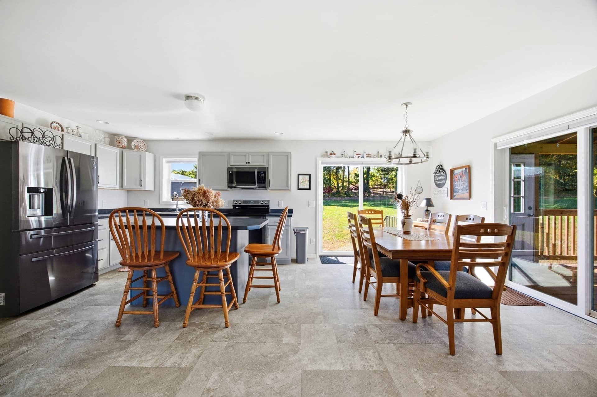 Single Family Residence at 362 Hadley St, South Hadley MA 01075, photo 11 of 36