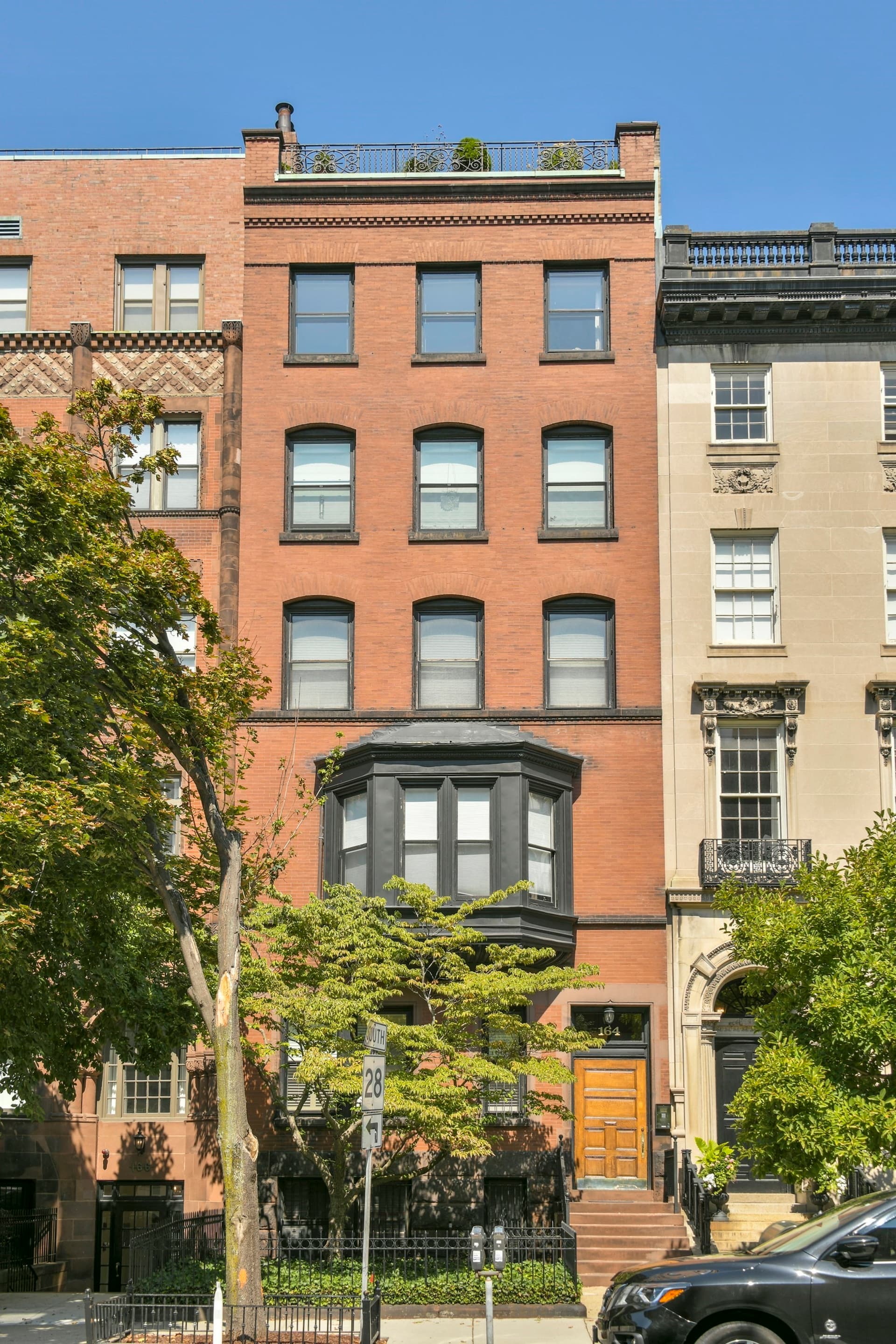 164 Beacon St, Boston MA 02116