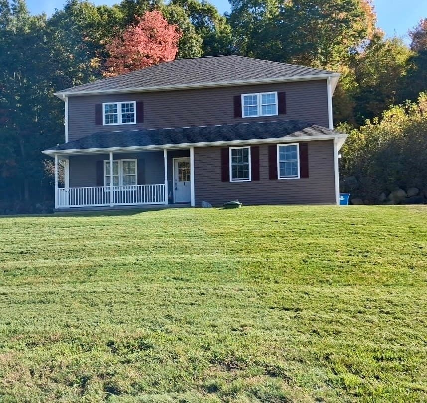 1 Heritage Ln, Monson MA 01057