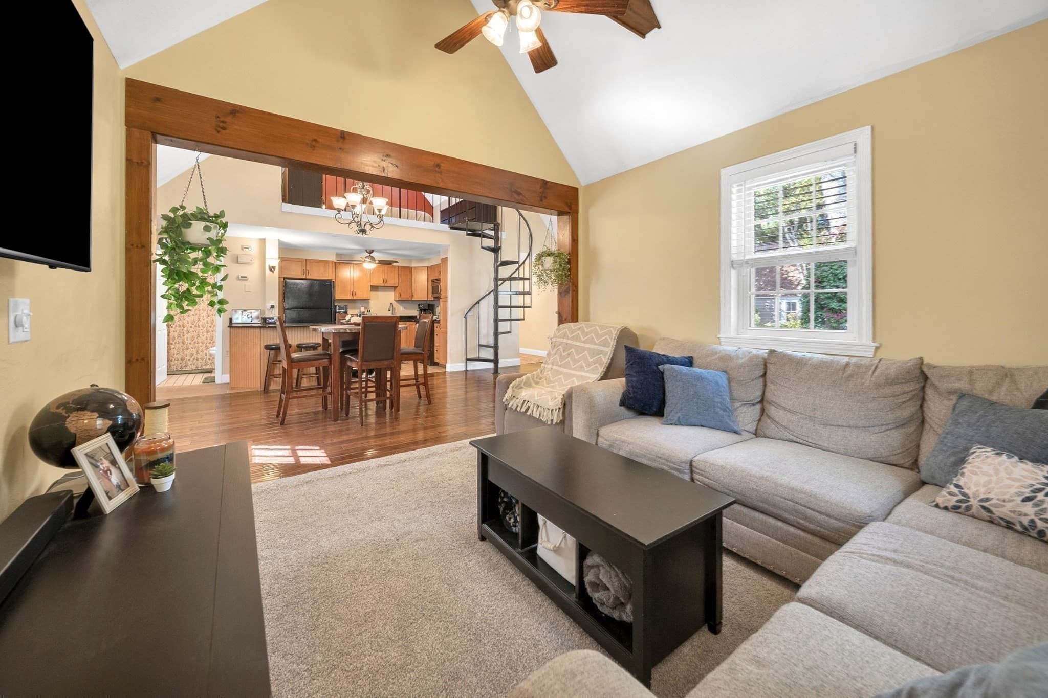 Condominium at 25 Bayberry Dr # 25, Worcester MA 01607, Worcester, photo 9 of 26