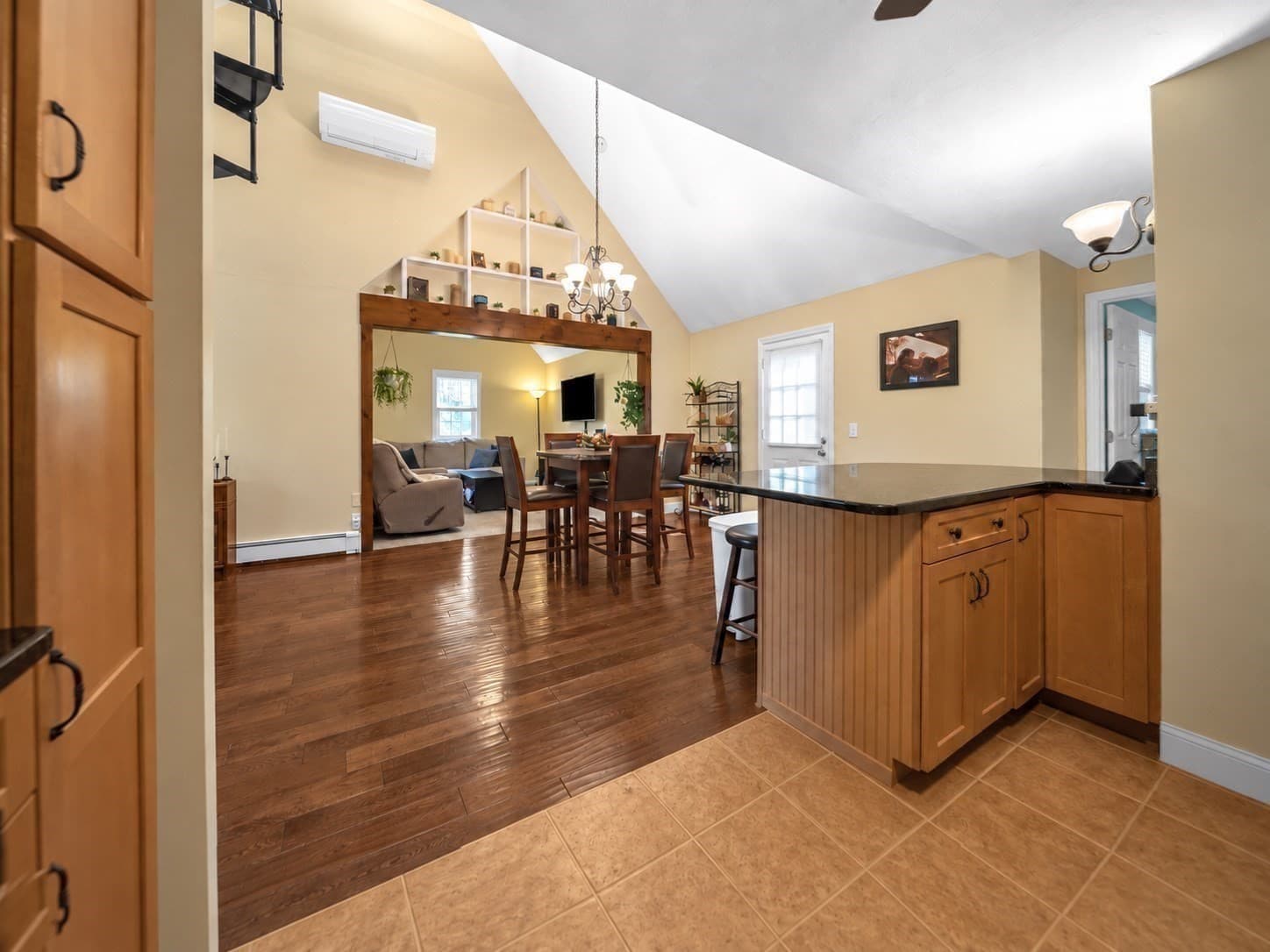 Condominium at 25 Bayberry Dr # 25, Worcester MA 01607, Worcester, photo 4 of 26