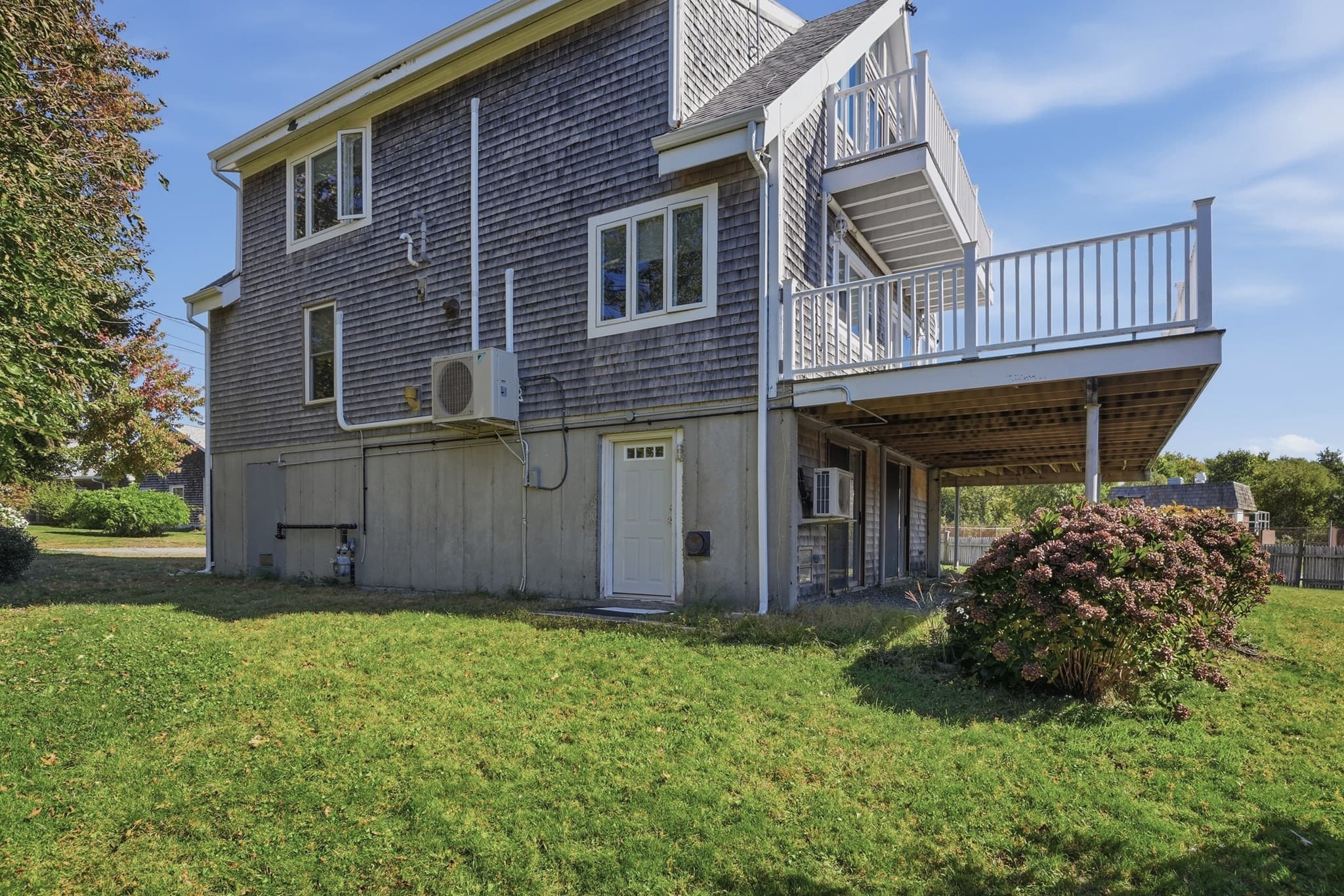Single Family Residence at 5 Bayview Ave, Fairhaven MA 02719, Fairhaven, photo 9 of 42