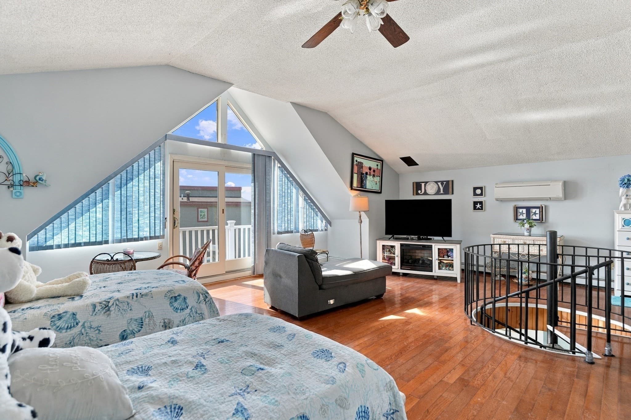 Single Family Residence at 5 Bayview Ave, Fairhaven MA 02719, Fairhaven, photo 38 of 42