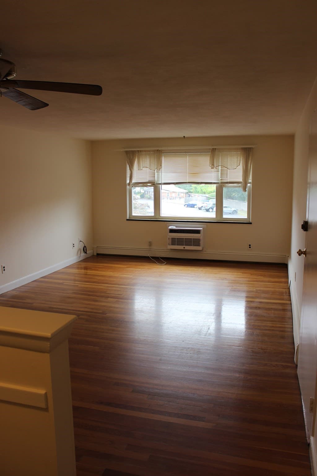 Condominium at 31 Warren St # 4, Waltham MA 02453, photo 2 of 16