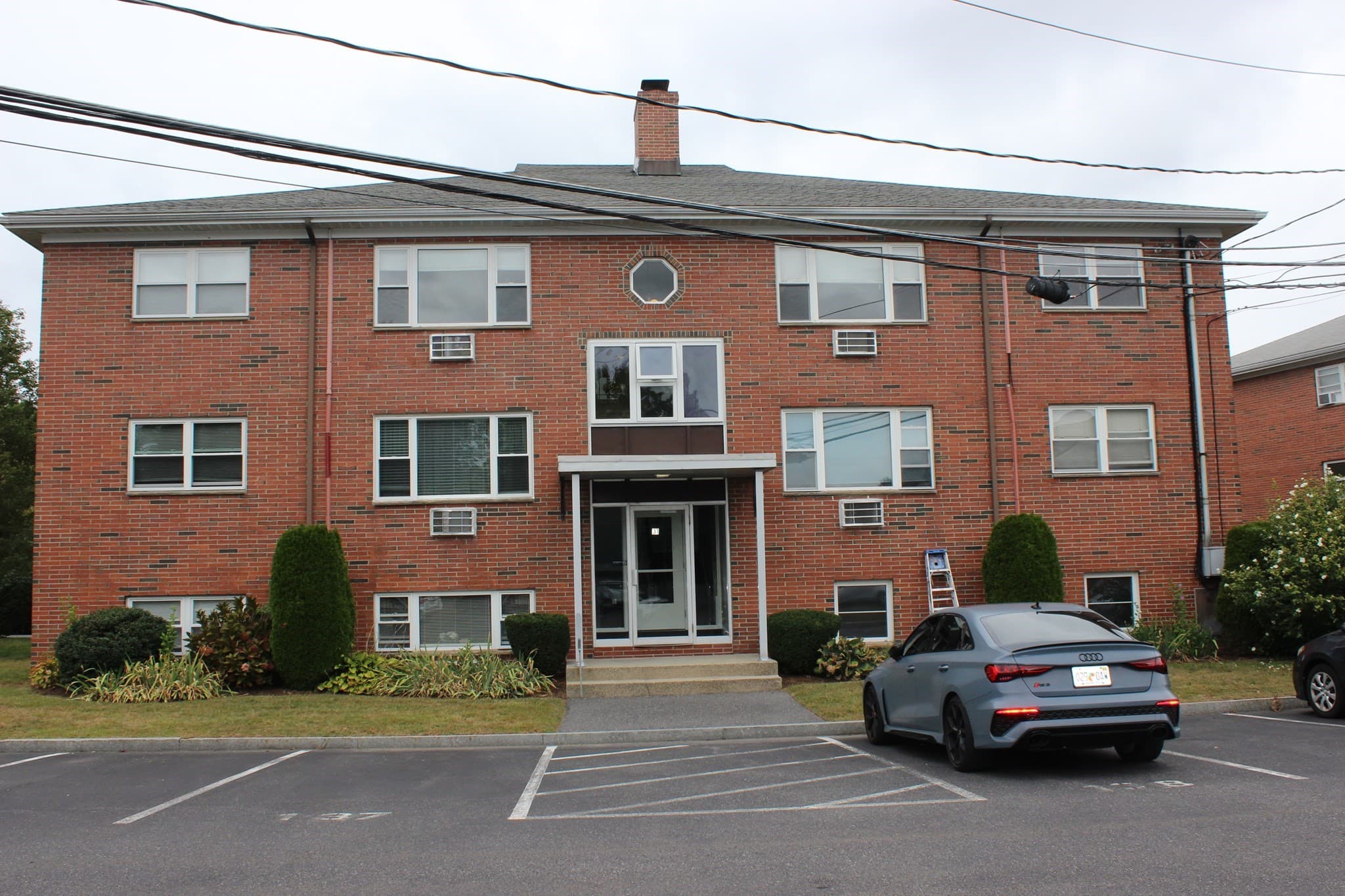 Condominium at 31 Warren St # 4, Waltham MA 02453, photo 14 of 16