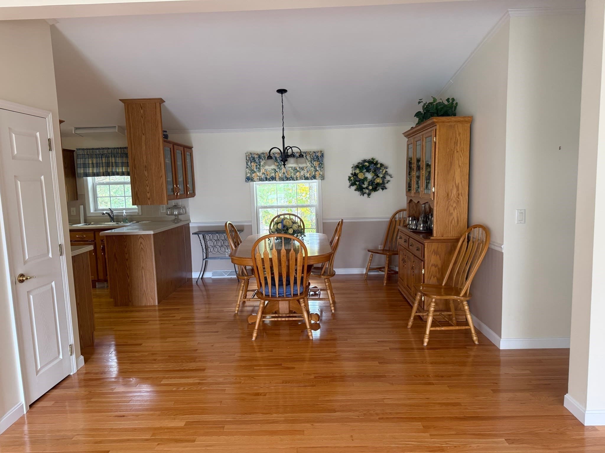 Single Family Residence at 301 Blueberry Circle, Middleboro MA 02346, Middleboro, photo 9 of 12