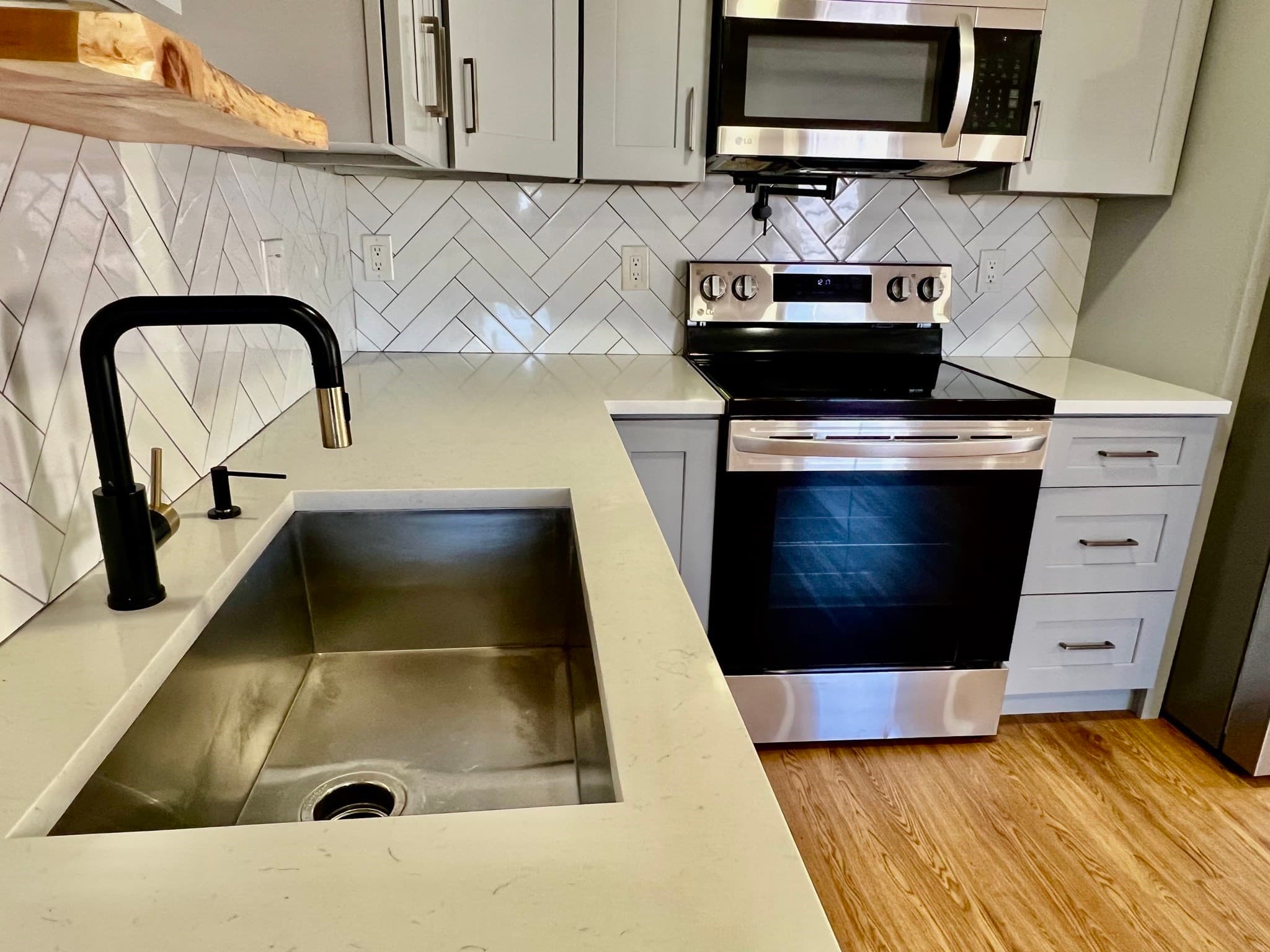 Apartment at 6 Harding Ave # 4, Everett MA 02149, photo 3 of 20
