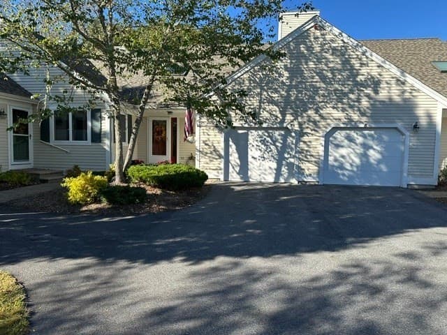 9 Chipper's Lane # 9, Mashpee MA 02649