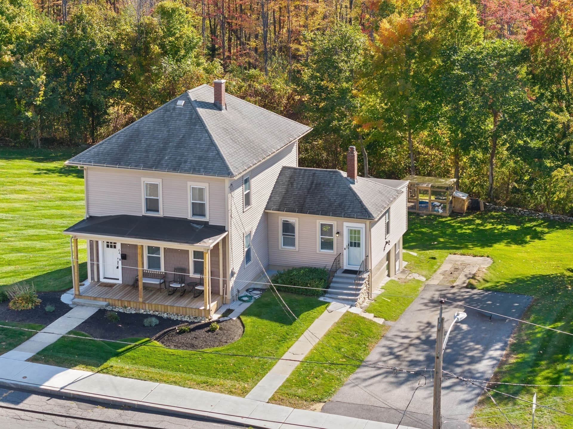 64 Mooreland Ave, Leominster MA 01453
