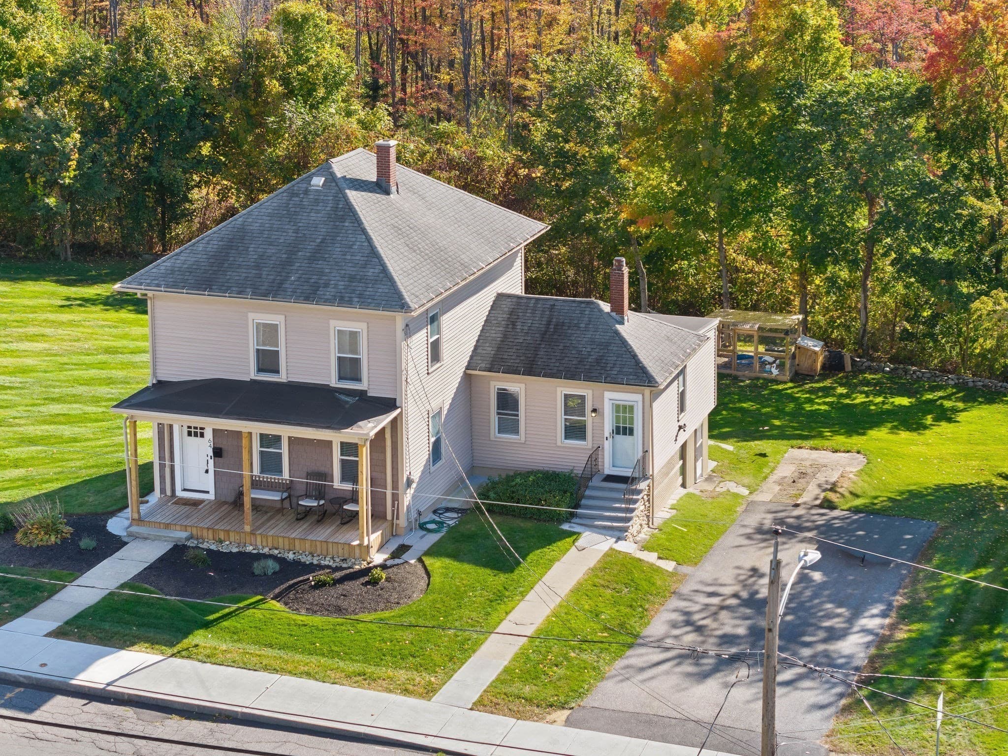 64 Mooreland Ave, Leominster MA 01453
