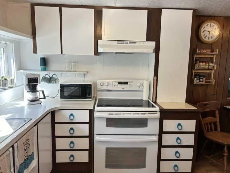 Mobile Home at 32 Parkwood Drive, Halifax MA 02338, Halifax, photo 5 of 20