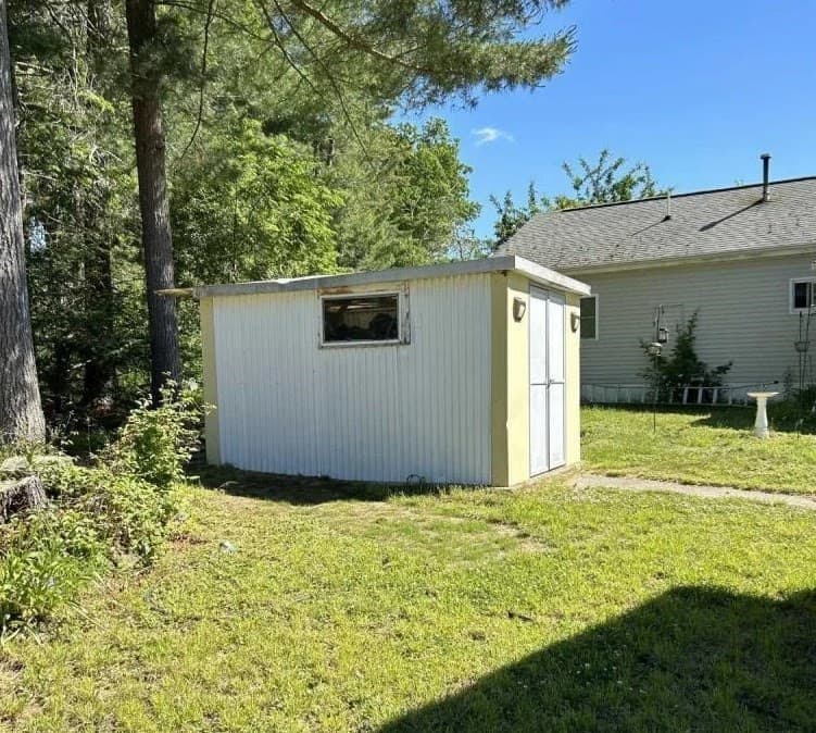 Mobile Home at 32 Parkwood Drive, Halifax MA 02338, Halifax, photo 18 of 20