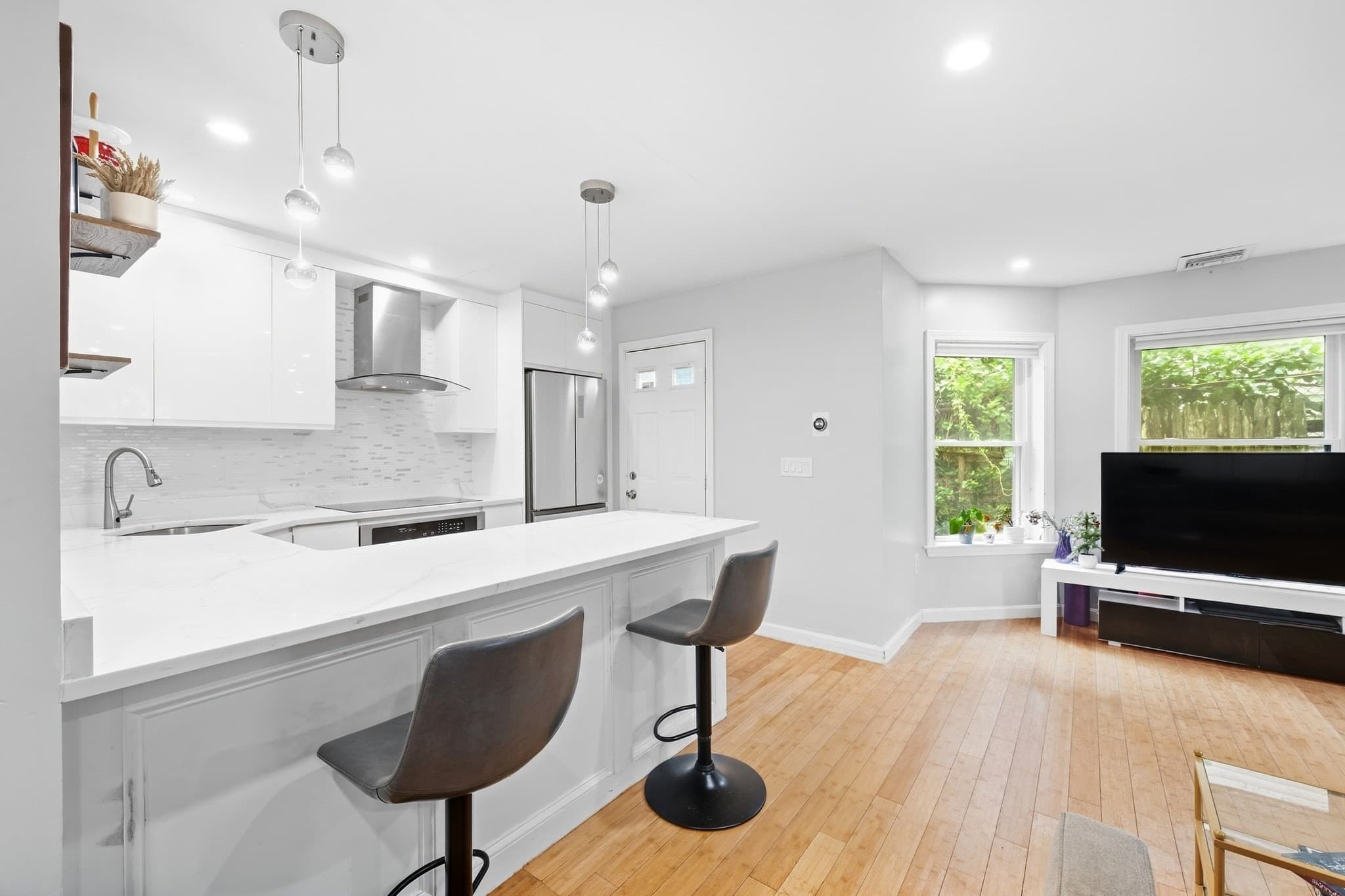 Condominium at 336 Adams Street # 6, Boston MA 02122, Boston, photo 5 of 25