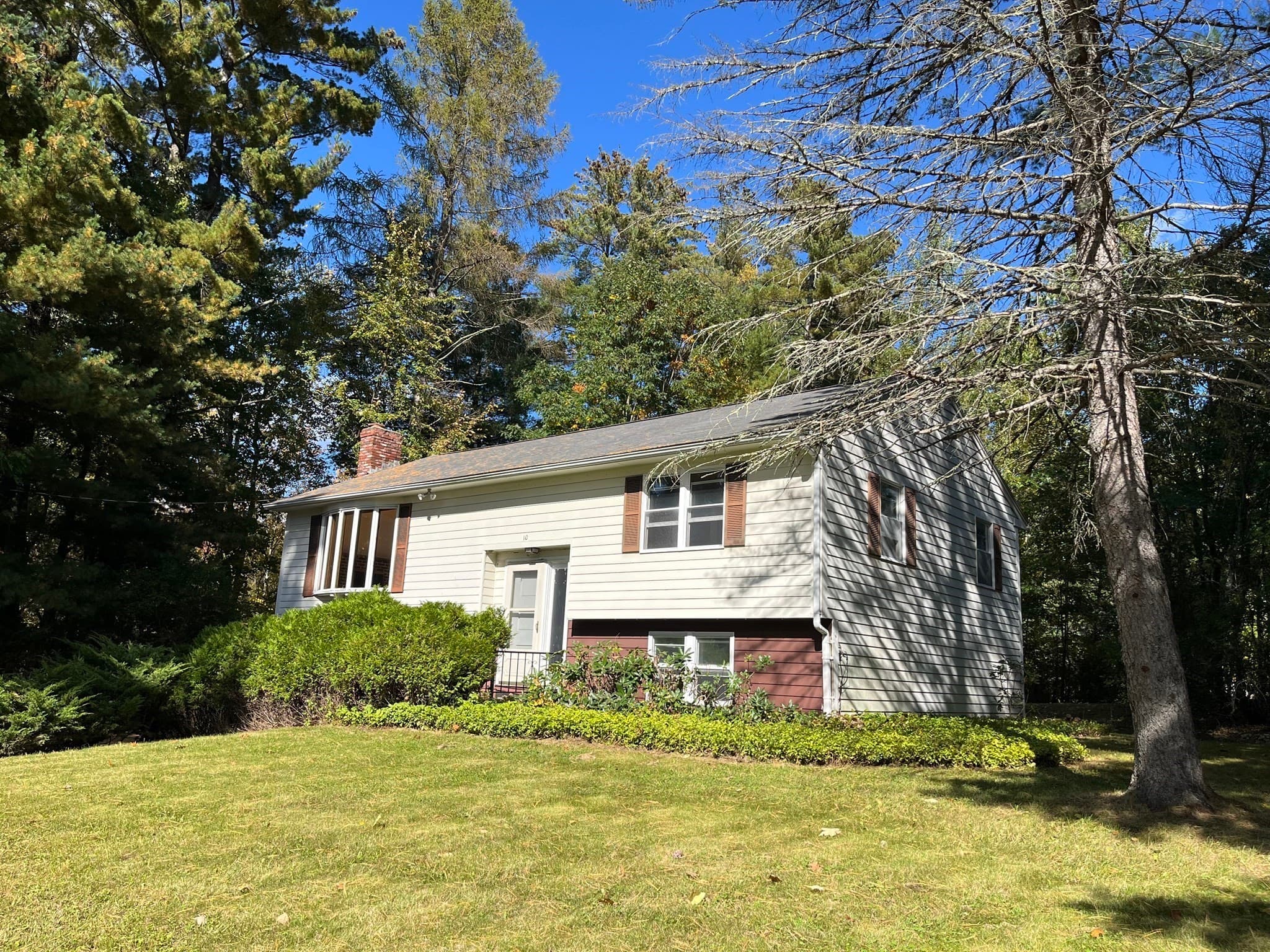 Single Family Residence at 10 Douglas Drive, Ayer MA 01432, Ayer, photo 2 of 28