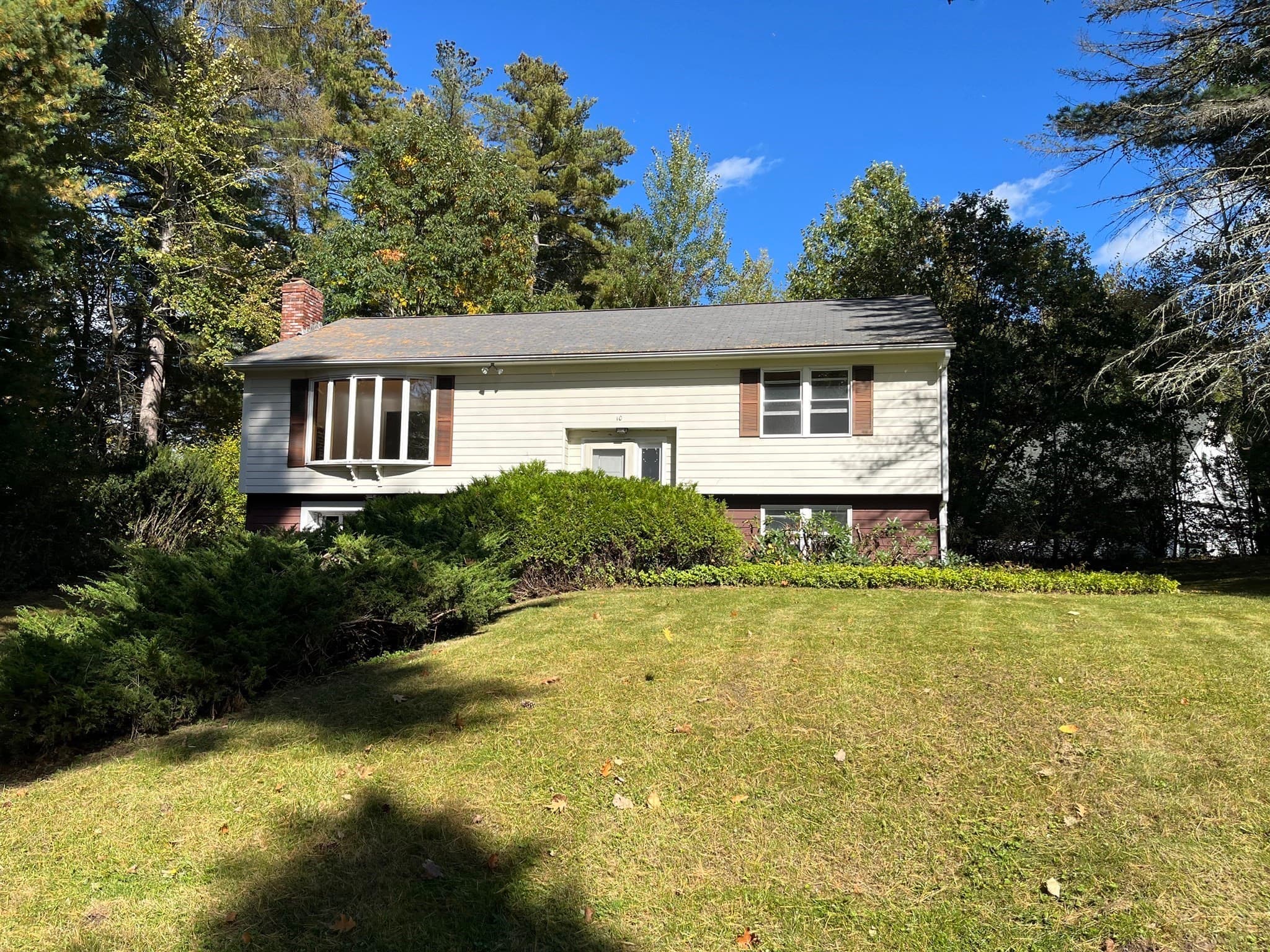 Single Family Residence at 10 Douglas Drive, Ayer MA 01432, Ayer, photo 3 of 28